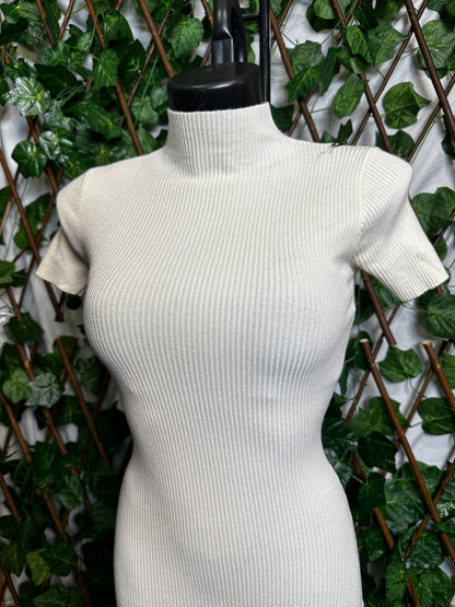 Maglione lungo con le maniche corte