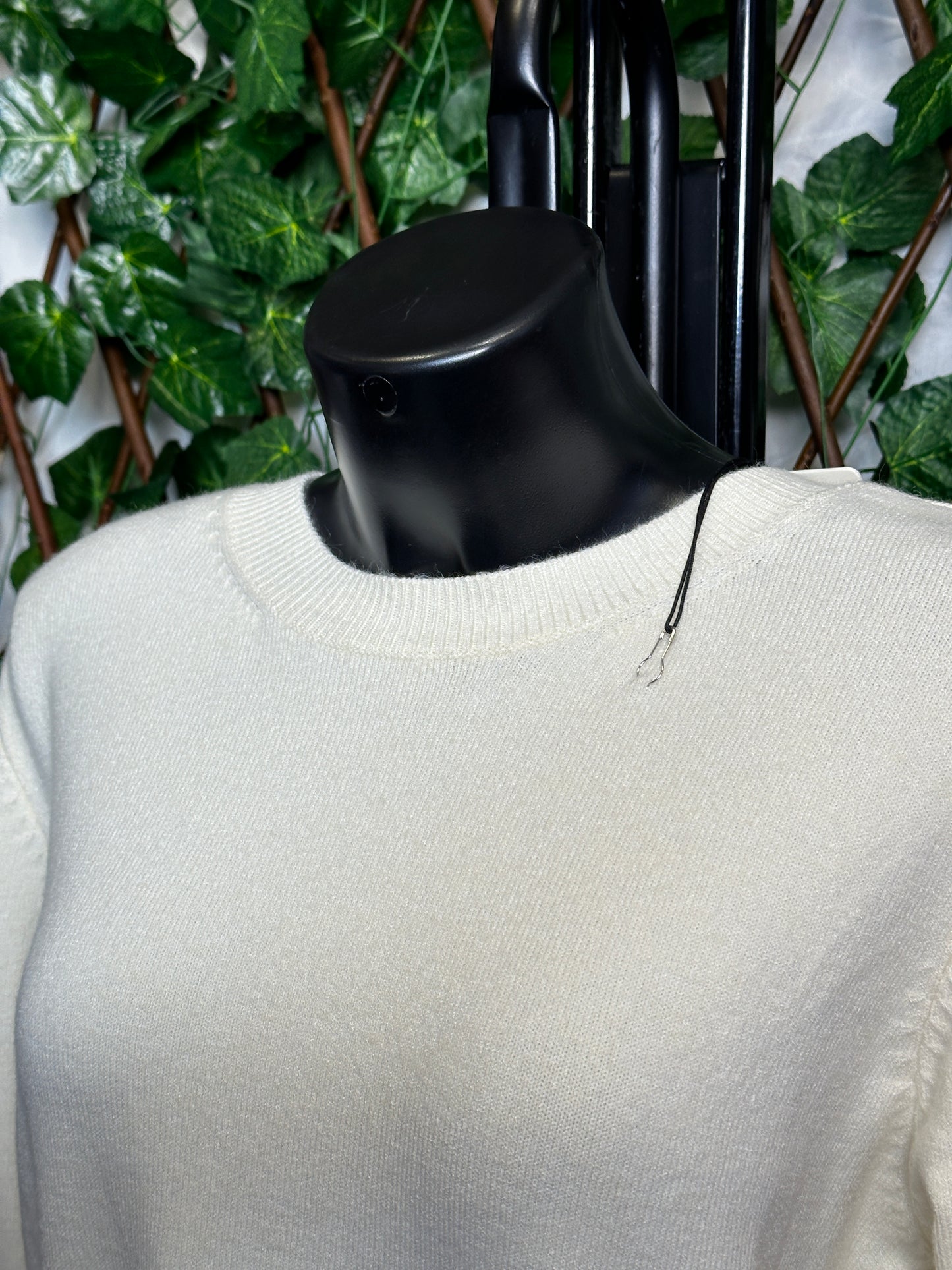 Maglione lungo largo con apertura sulla schiena