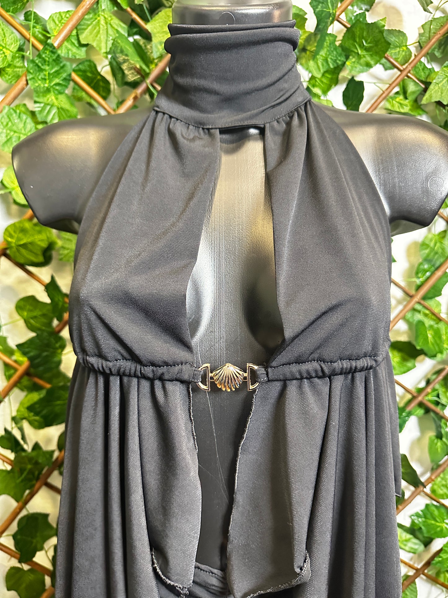 Completo top e gonna con dettaglio conchiglia