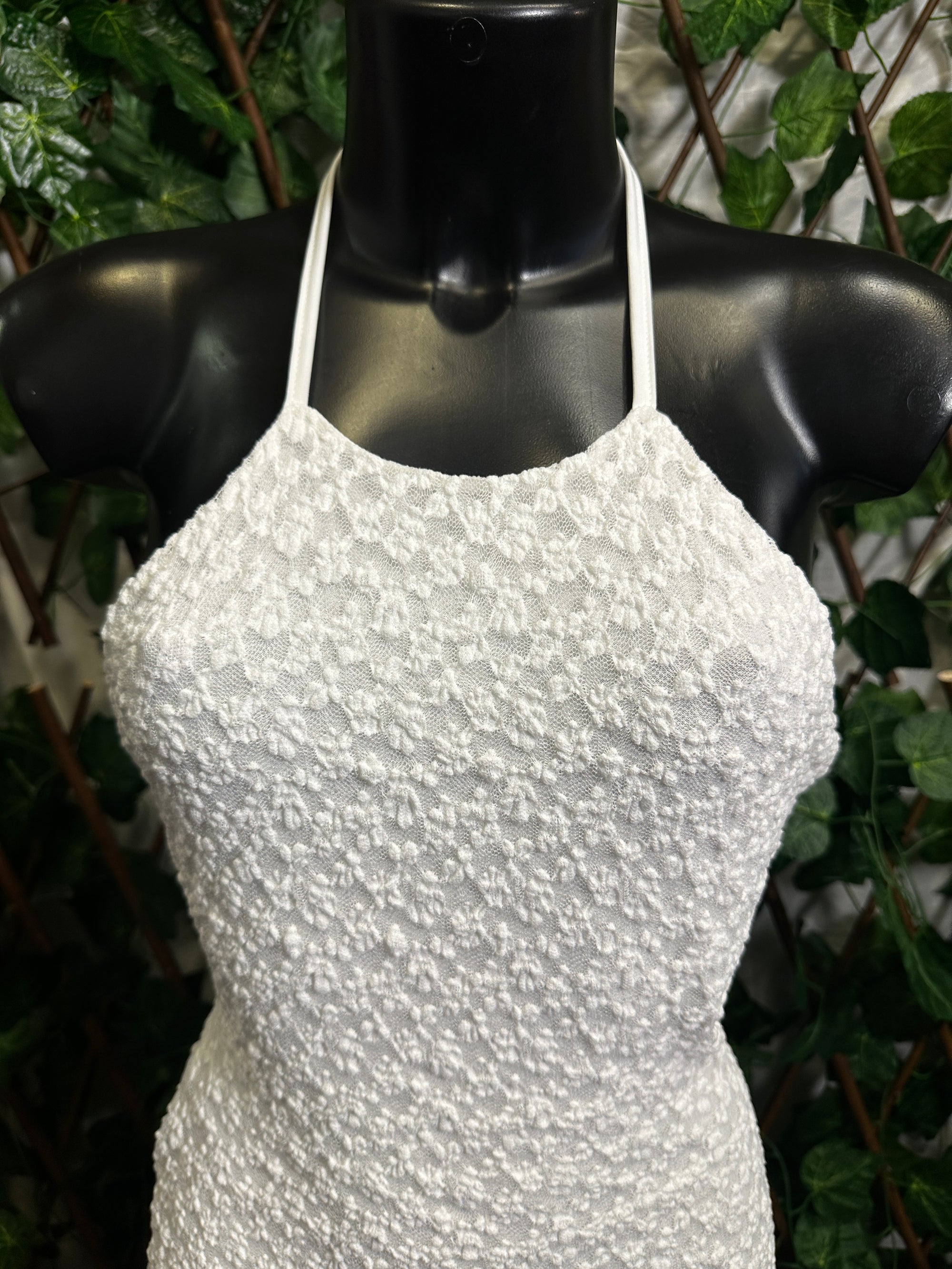 Modello crepe: vestito corto con le lacci sul collo e schiena | taglia unica