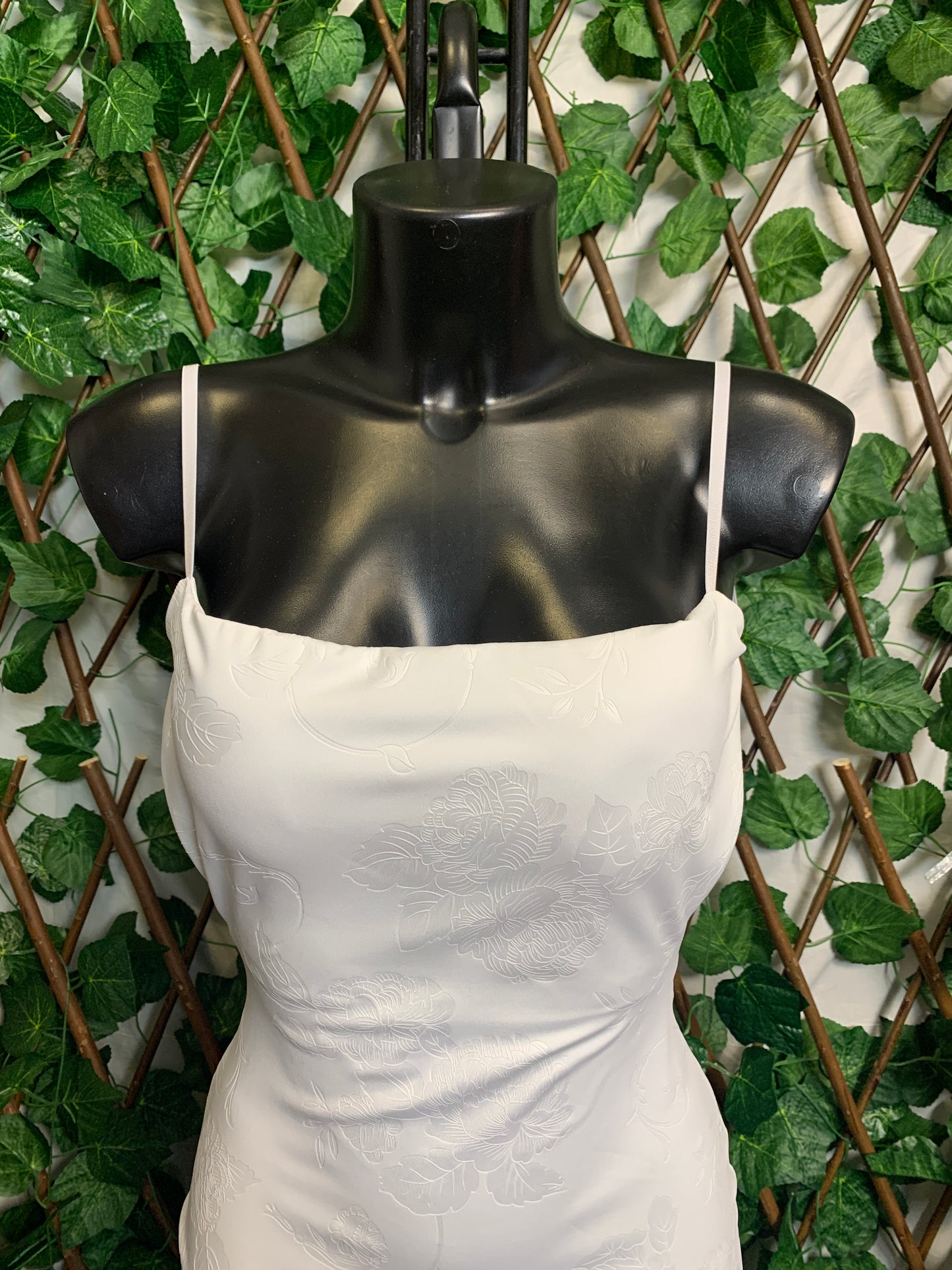 Vestito lungo elegante con la schiena aperta