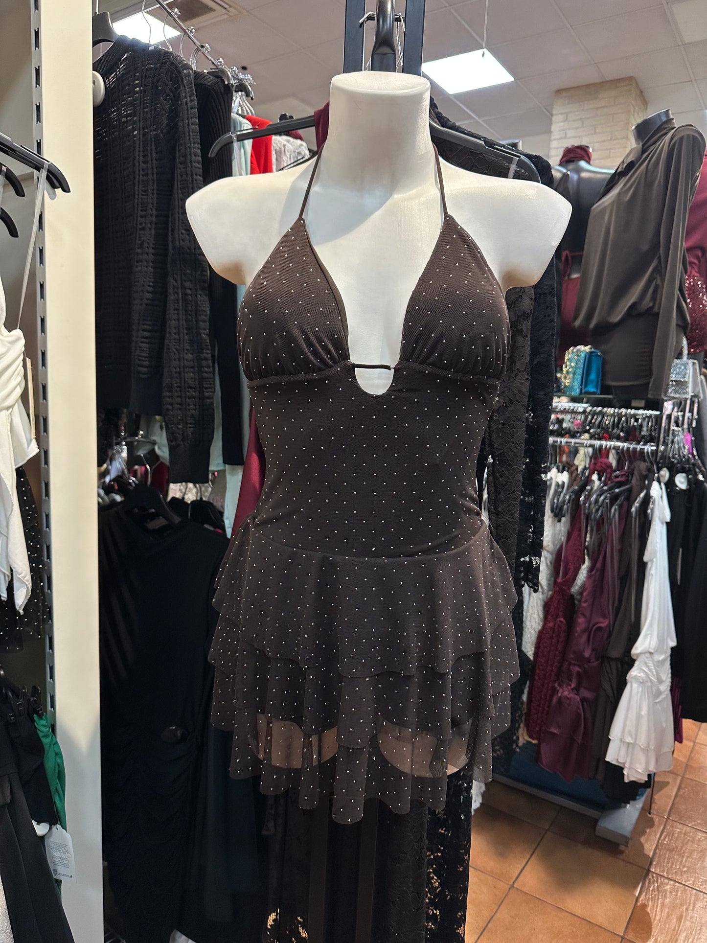 Mini-abito balze e scollo all'americana con punti luce – SOGNO DI MEZZANOTTE ✨🌙