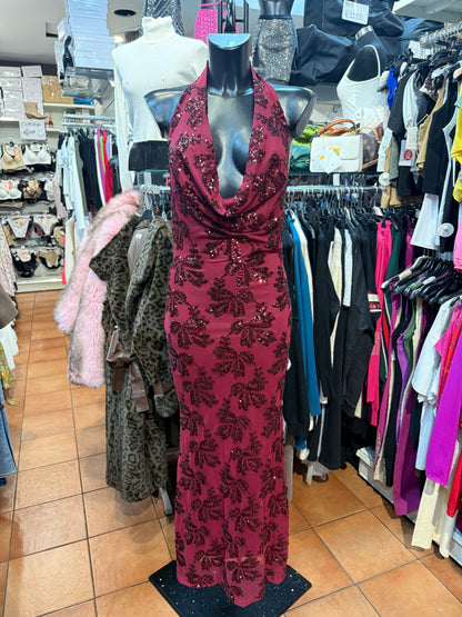 Abito lungo schiena scoperta e scollo a cascata – TENTAZIONE PROFONDA 🖤🌹