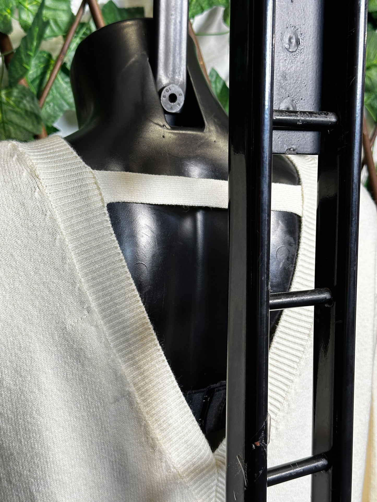 Maglione lungo largo con apertura sulla schiena