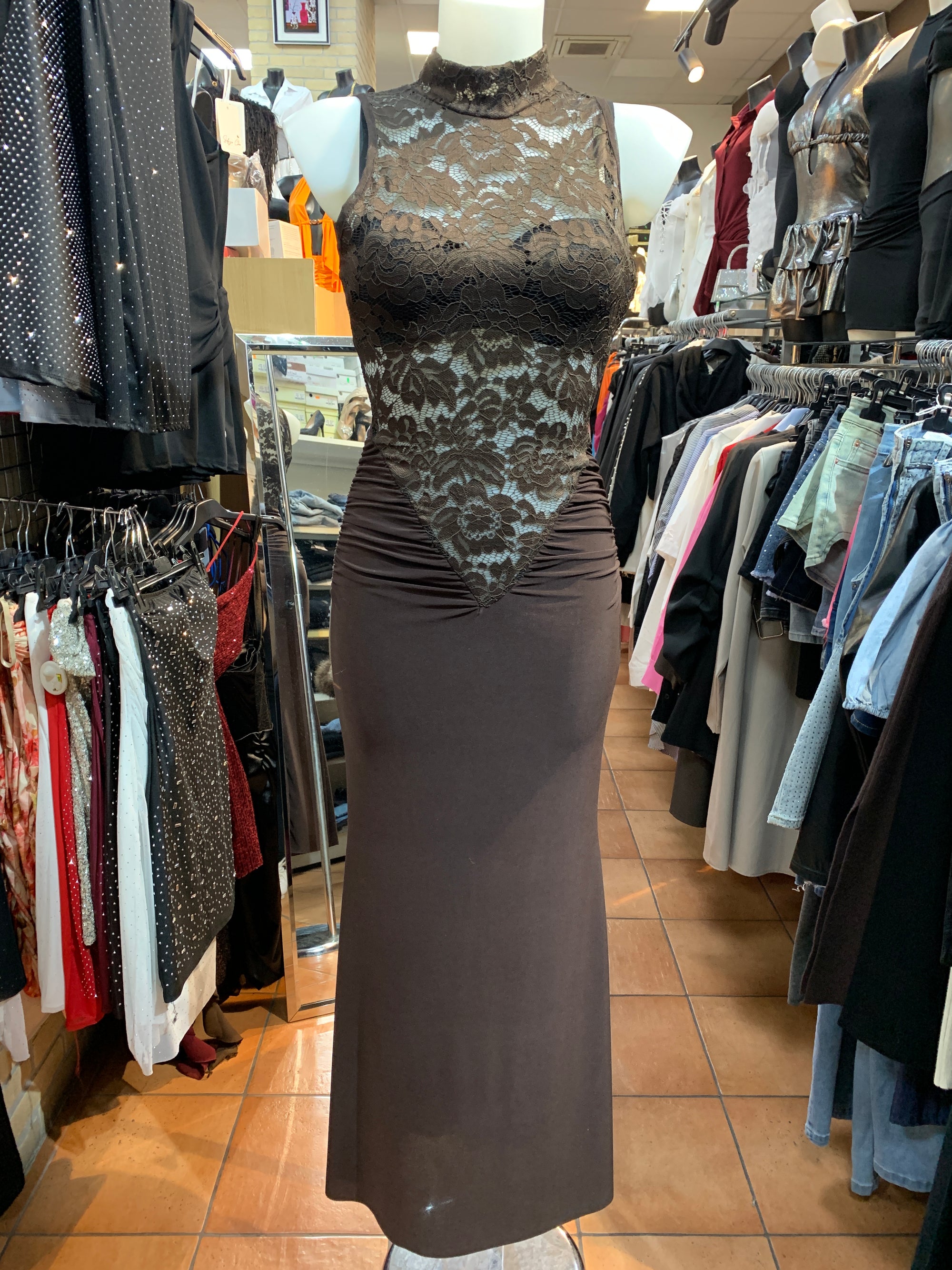 Vestito lungo con top a pizzo