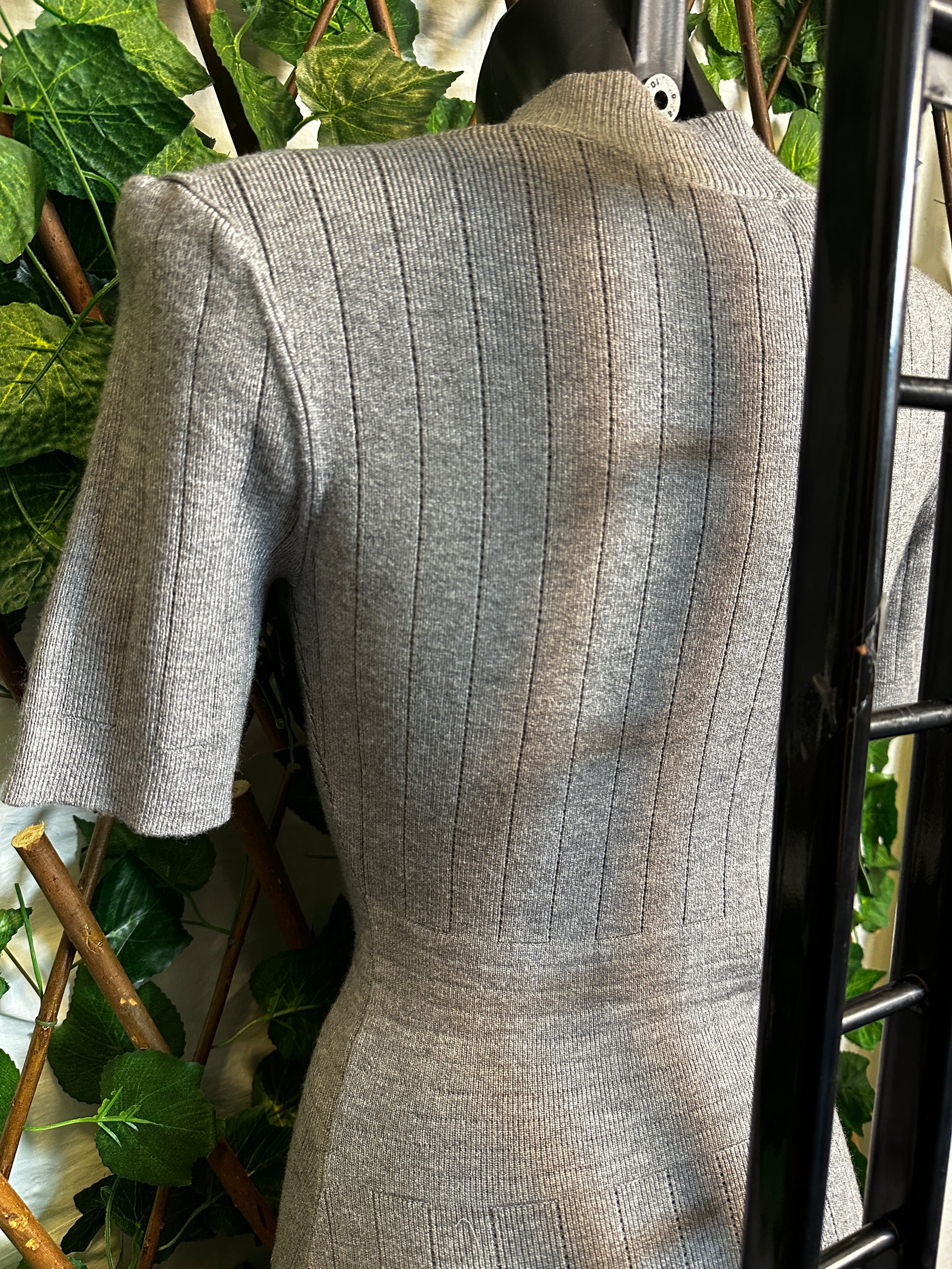 Vestito in viscosa con dettagli dorate a manica corta | taglia unica