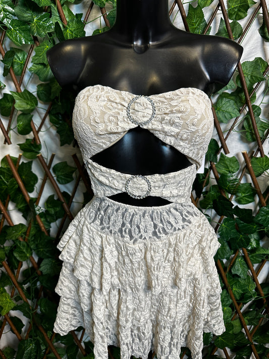 Modello crepe: vestito corto con dettaglio cerchi brillantinati coppe integrate | taglia unica