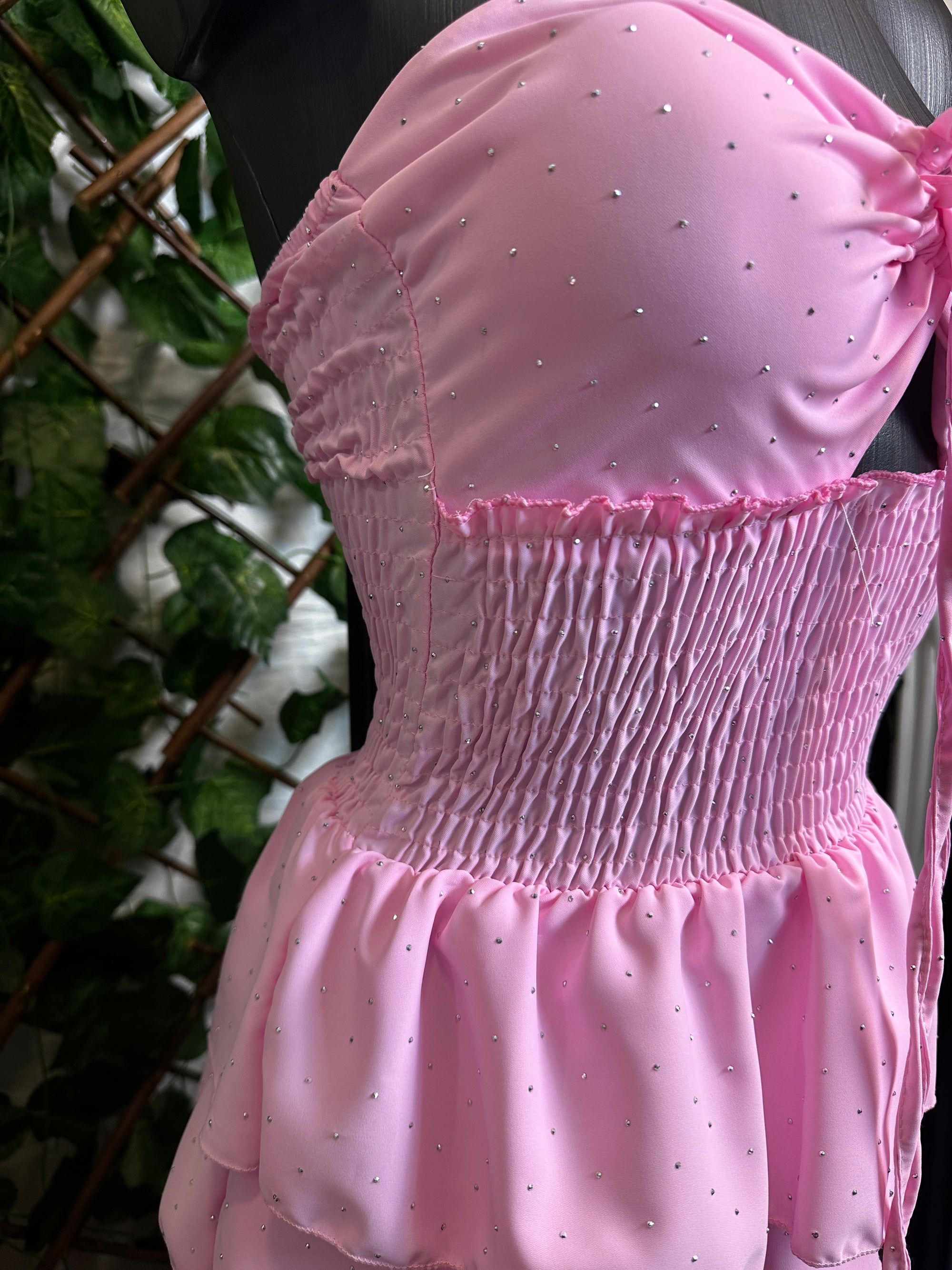 Vestito corto senza spalline, sotto svasato, con brillantini