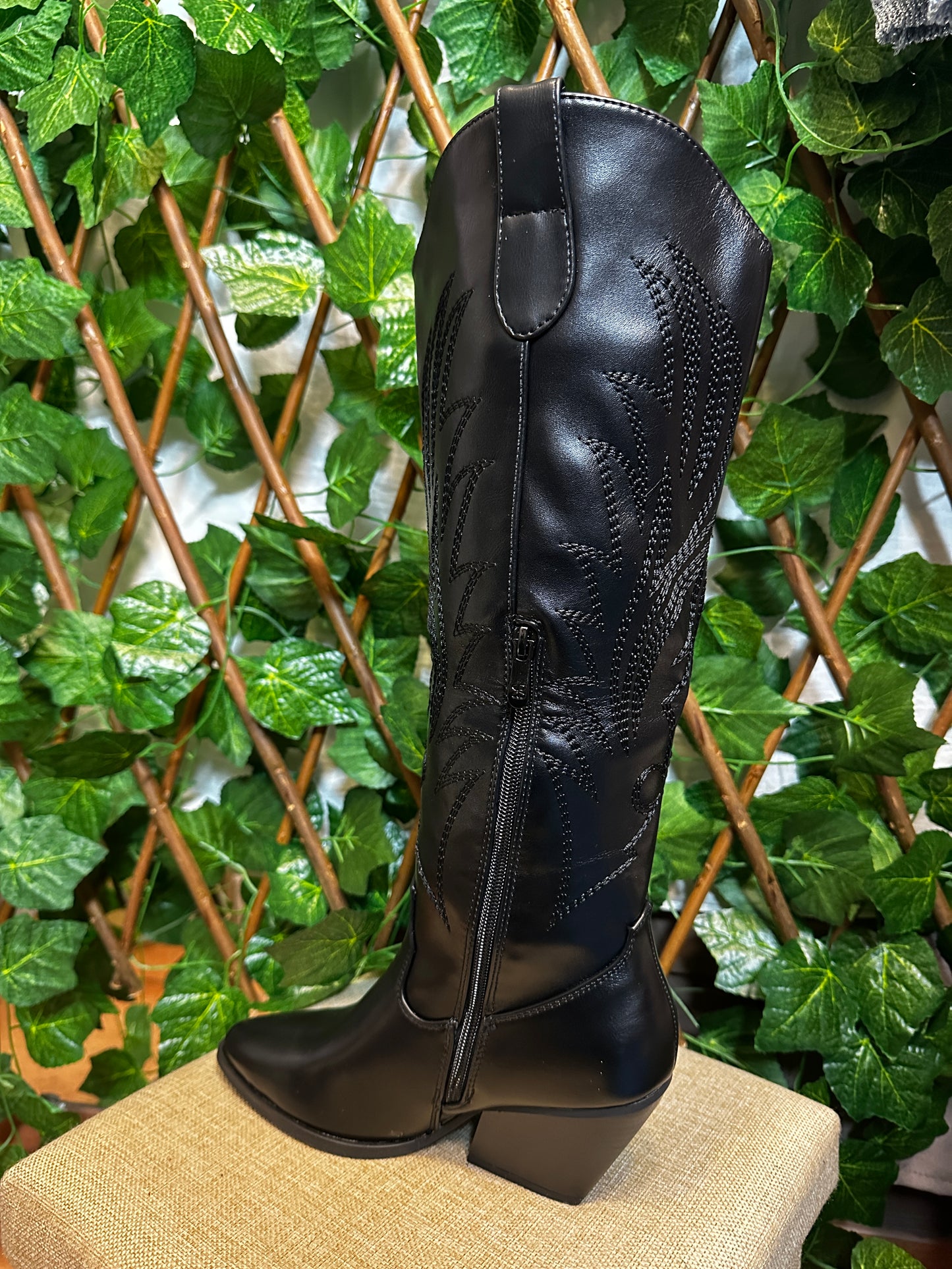 Opaque cowboy boots (5.5cm heel)