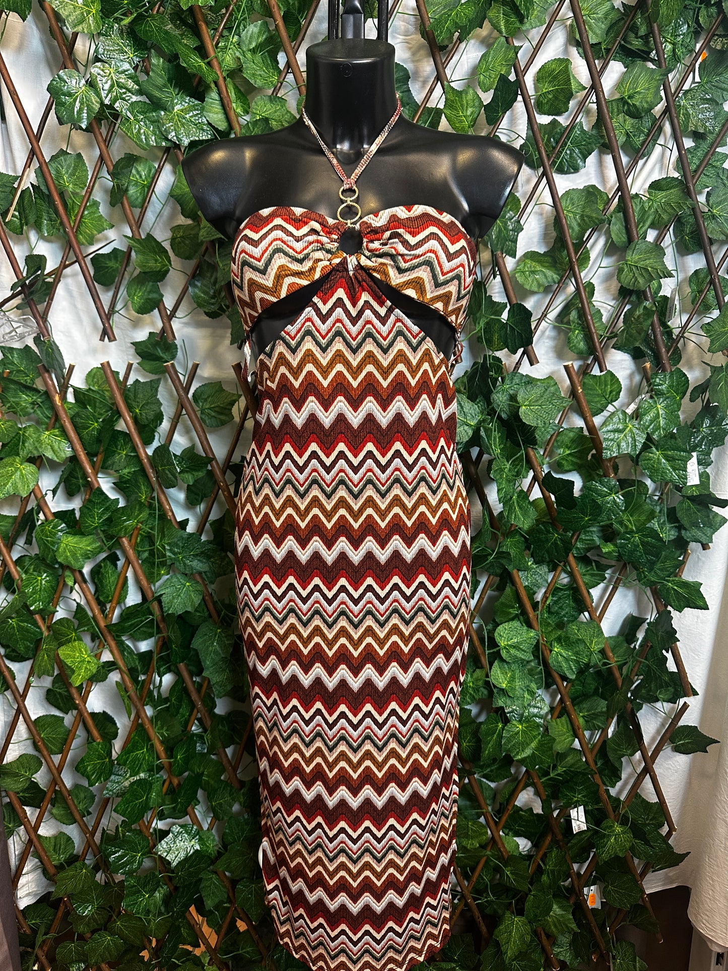 Summer dress with ring detail and cut-out sides | one size