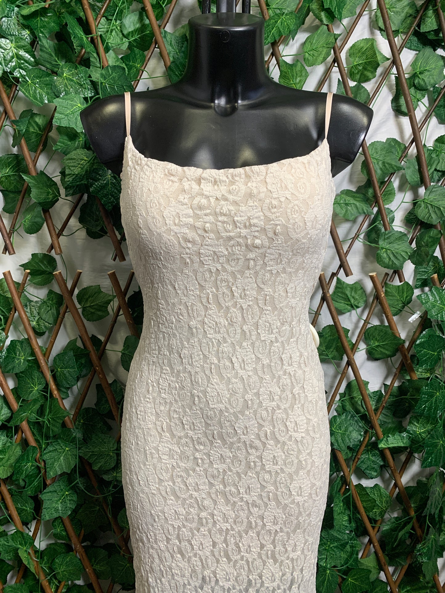 Crepe dress with open back 