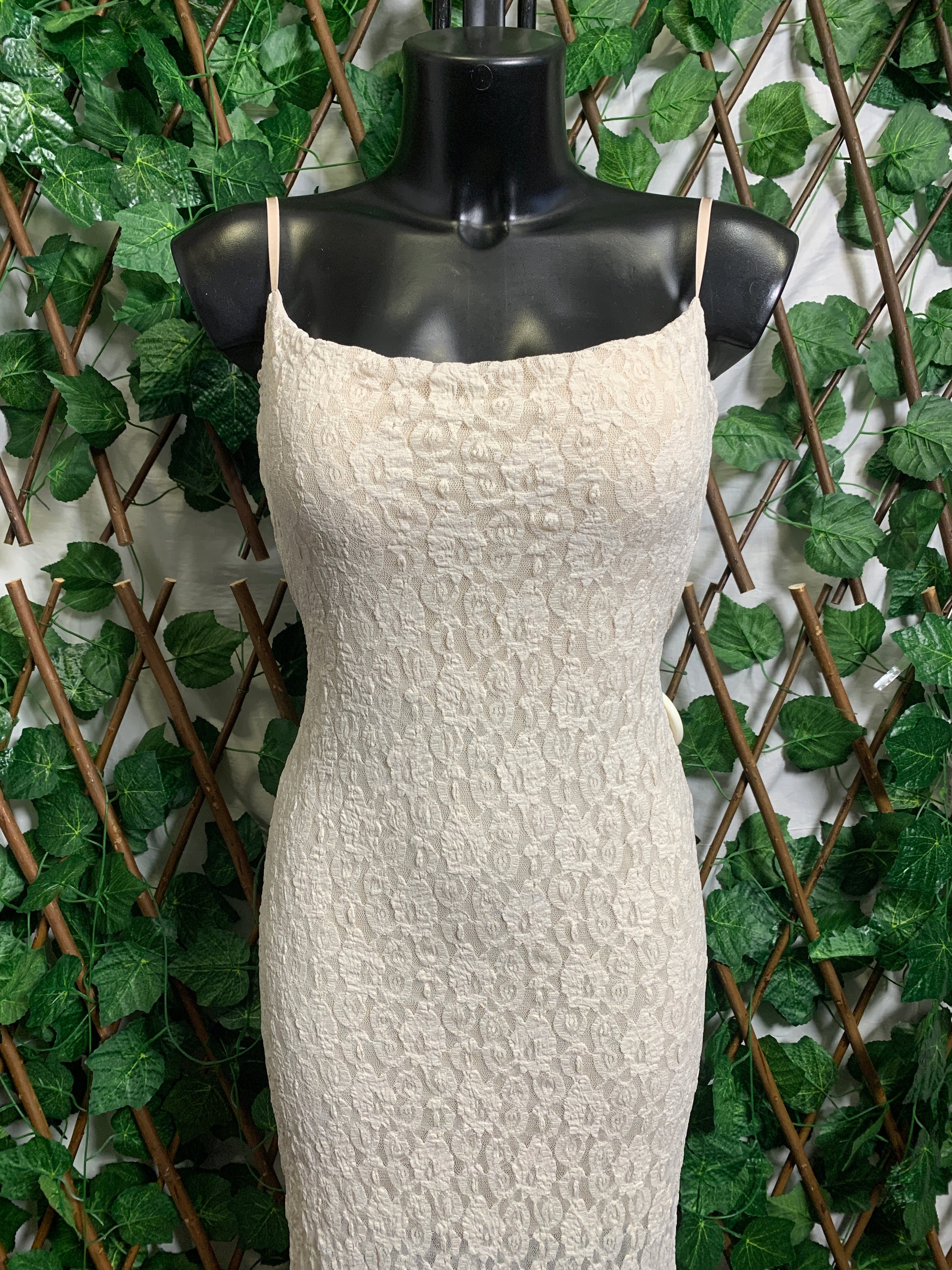 Vestito in crepe a schiena scoperta