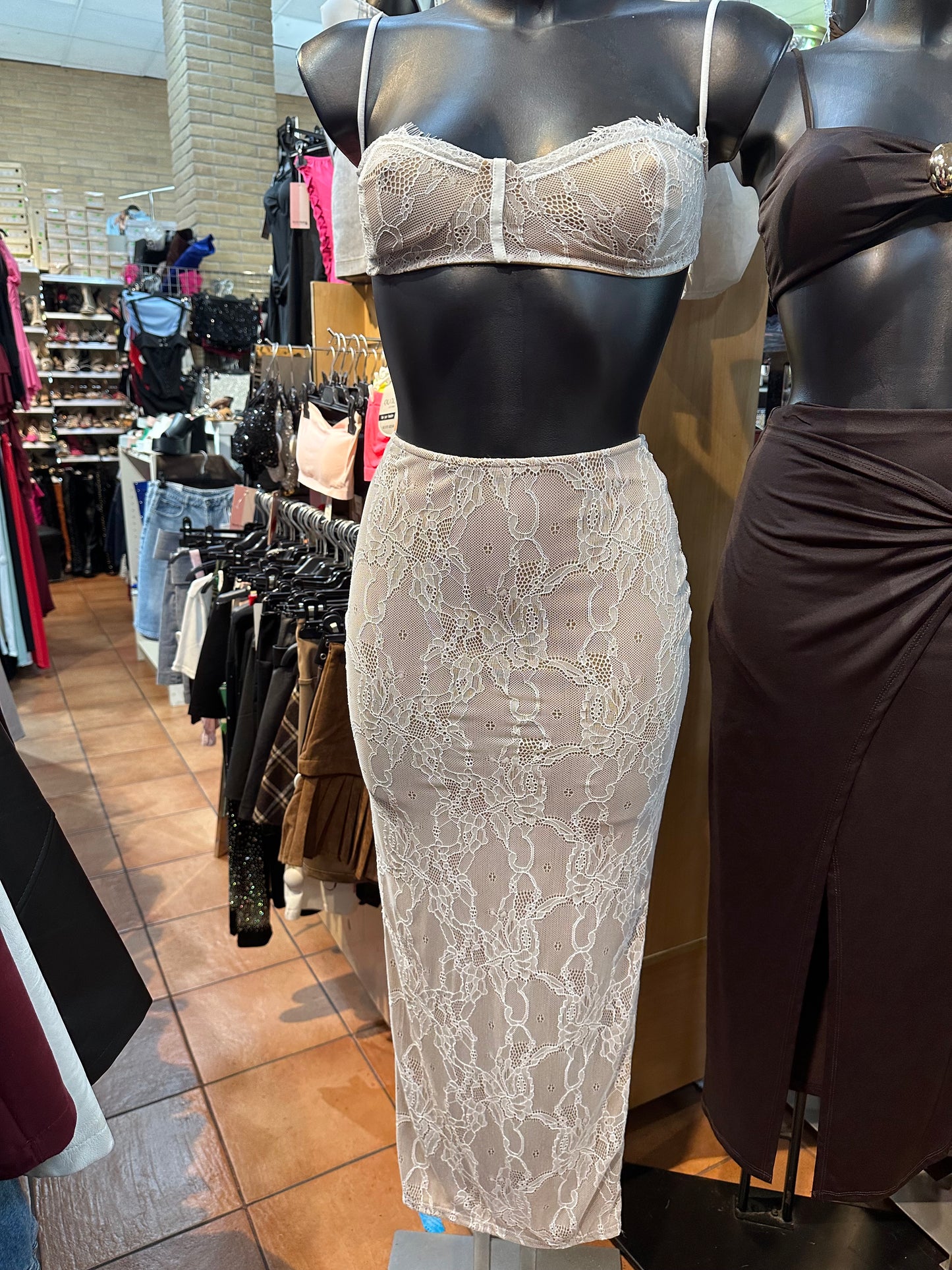 Completo in pizzo