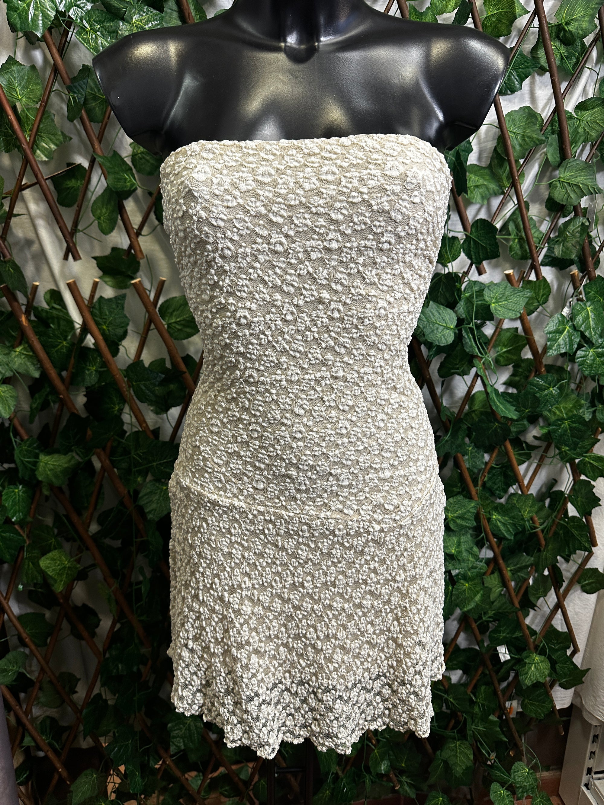 Modello crepe: vestito corto a fascia | taglia unica