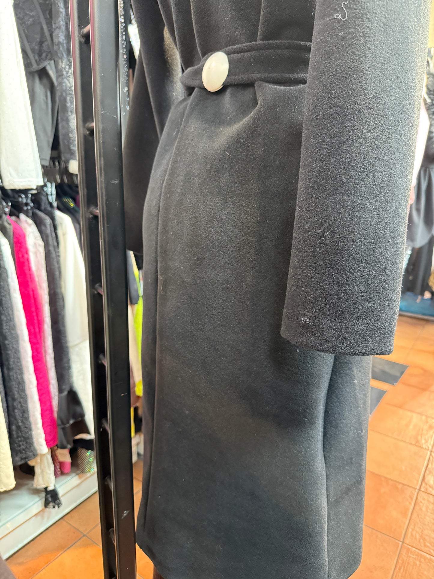 Cappotto lungo in pelliccia ecologica morbida – ABBRACCIO DI VELLUTO 🖤🤍