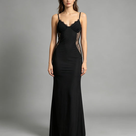 Vestito lungo con pizzo ai fianchi