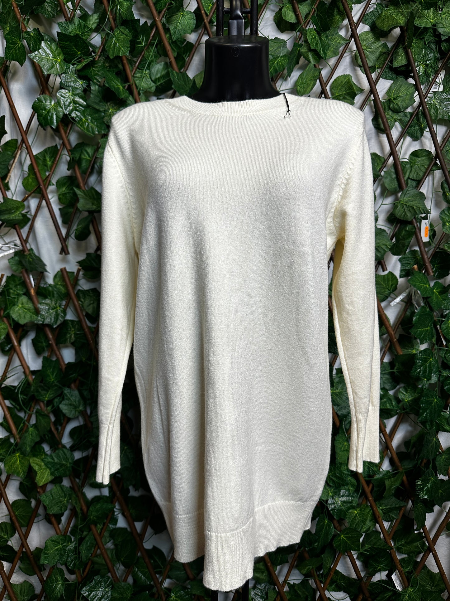 Maglione lungo largo con apertura sulla schiena