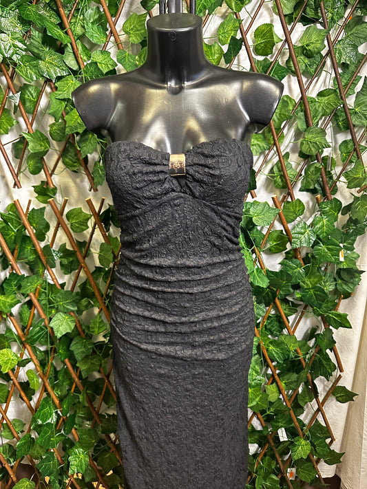 Modello crepe: vestito lungo elasticizzato con le coppe | taglia unica