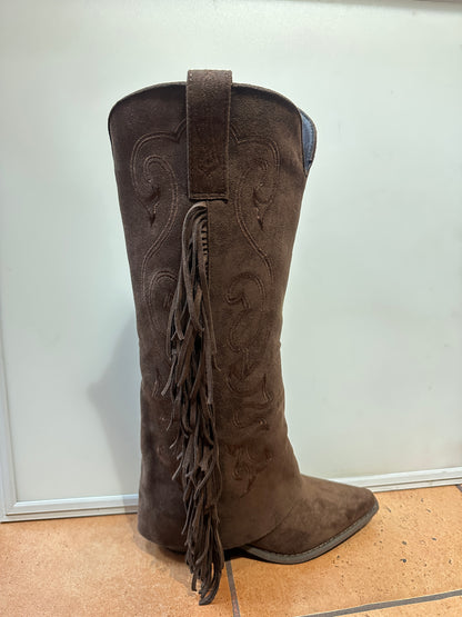 Stivali Cowboy Scamosciati con Frange – SPIRITO SELVAGGIO 🤠🔥