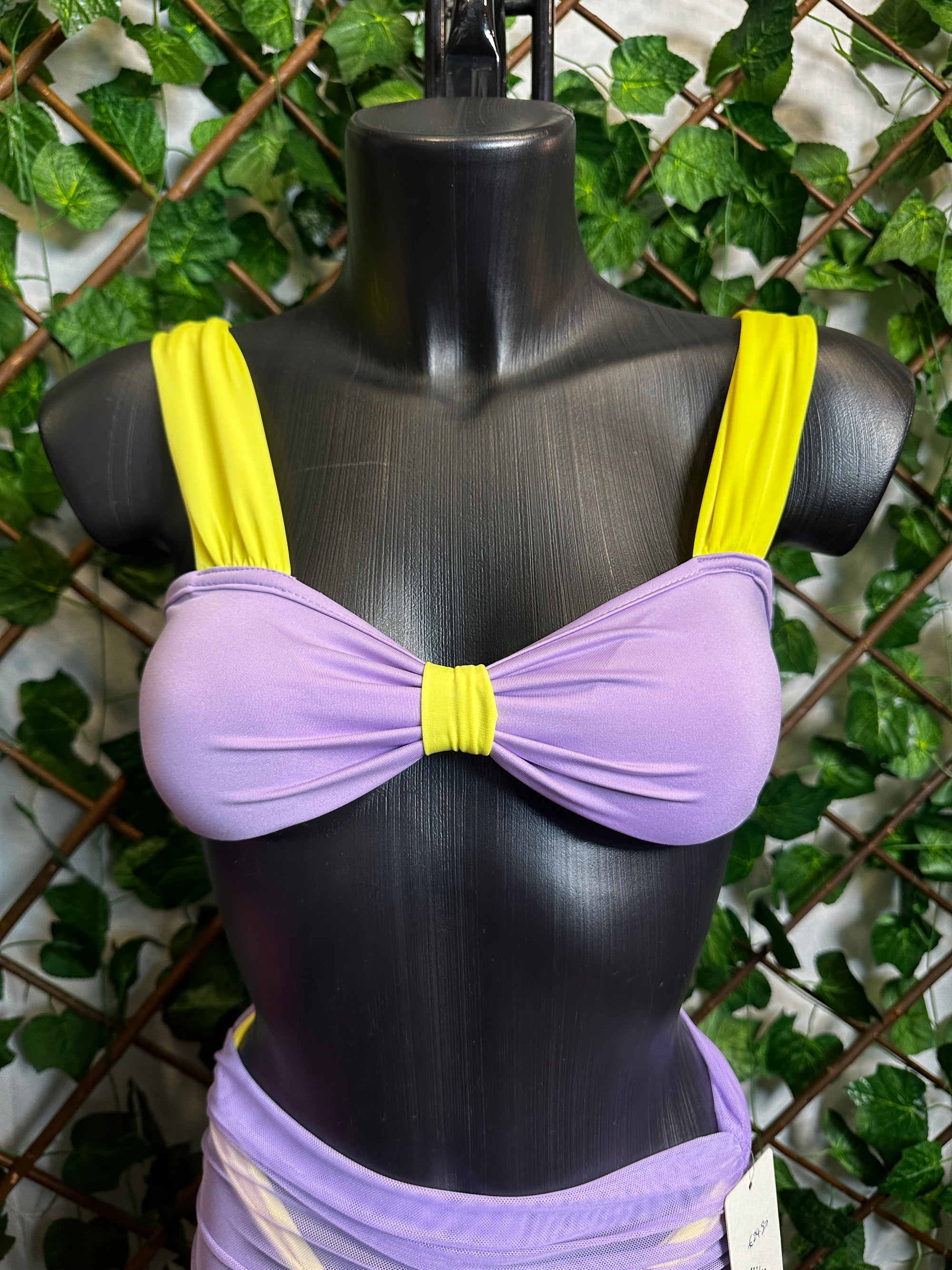 Costume a due colori