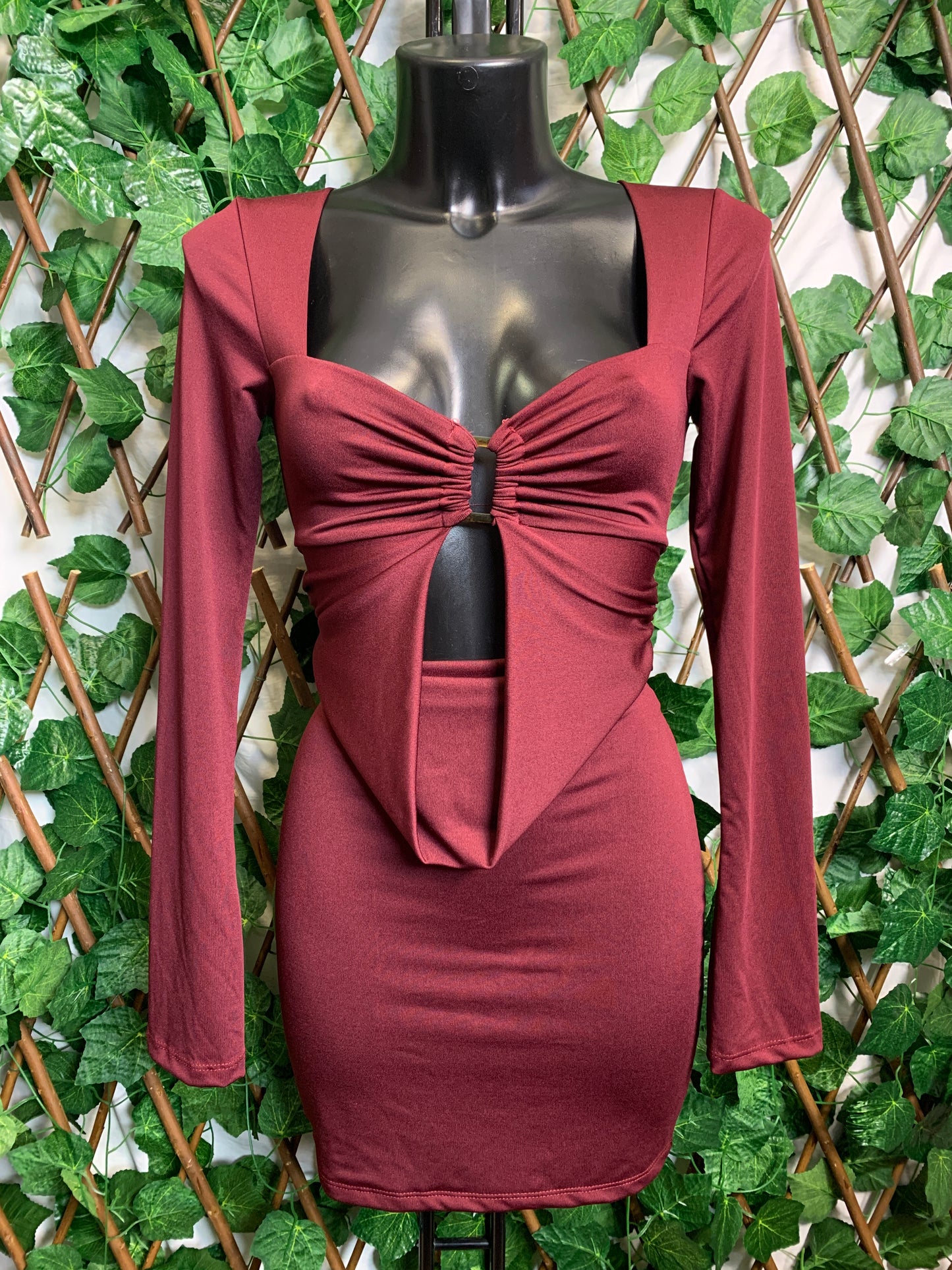 Dress with laces on the back