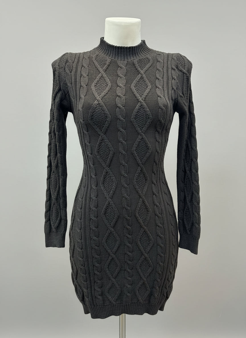 Mini-abito in maglia a trecce schiena scoperta – MISTERIOSO CALORE