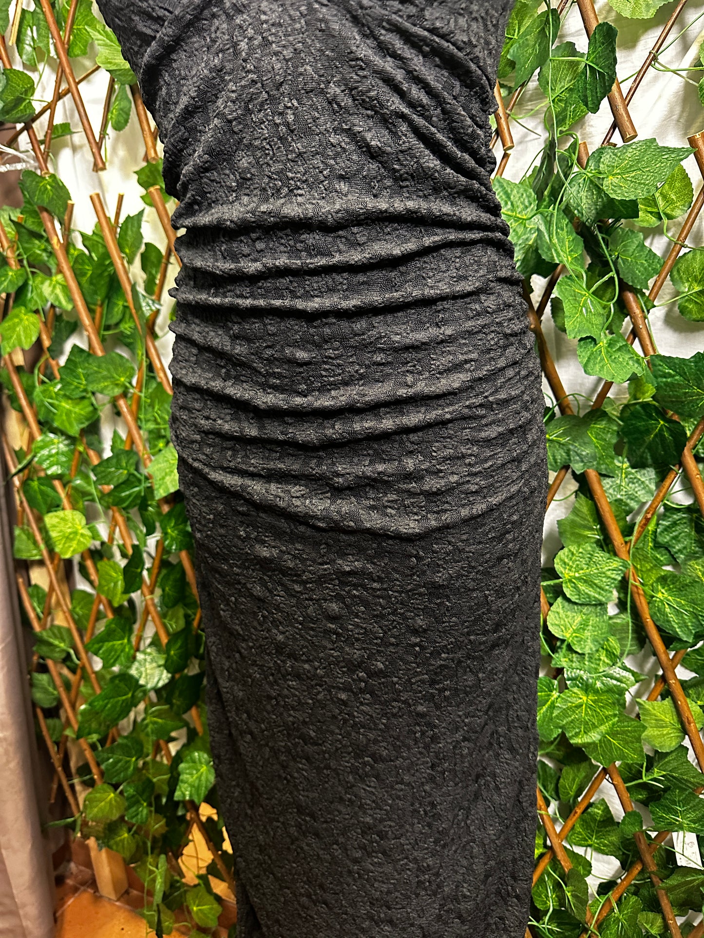 Modello crepe: vestito lungo elasticizzato con le coppe | taglia unica