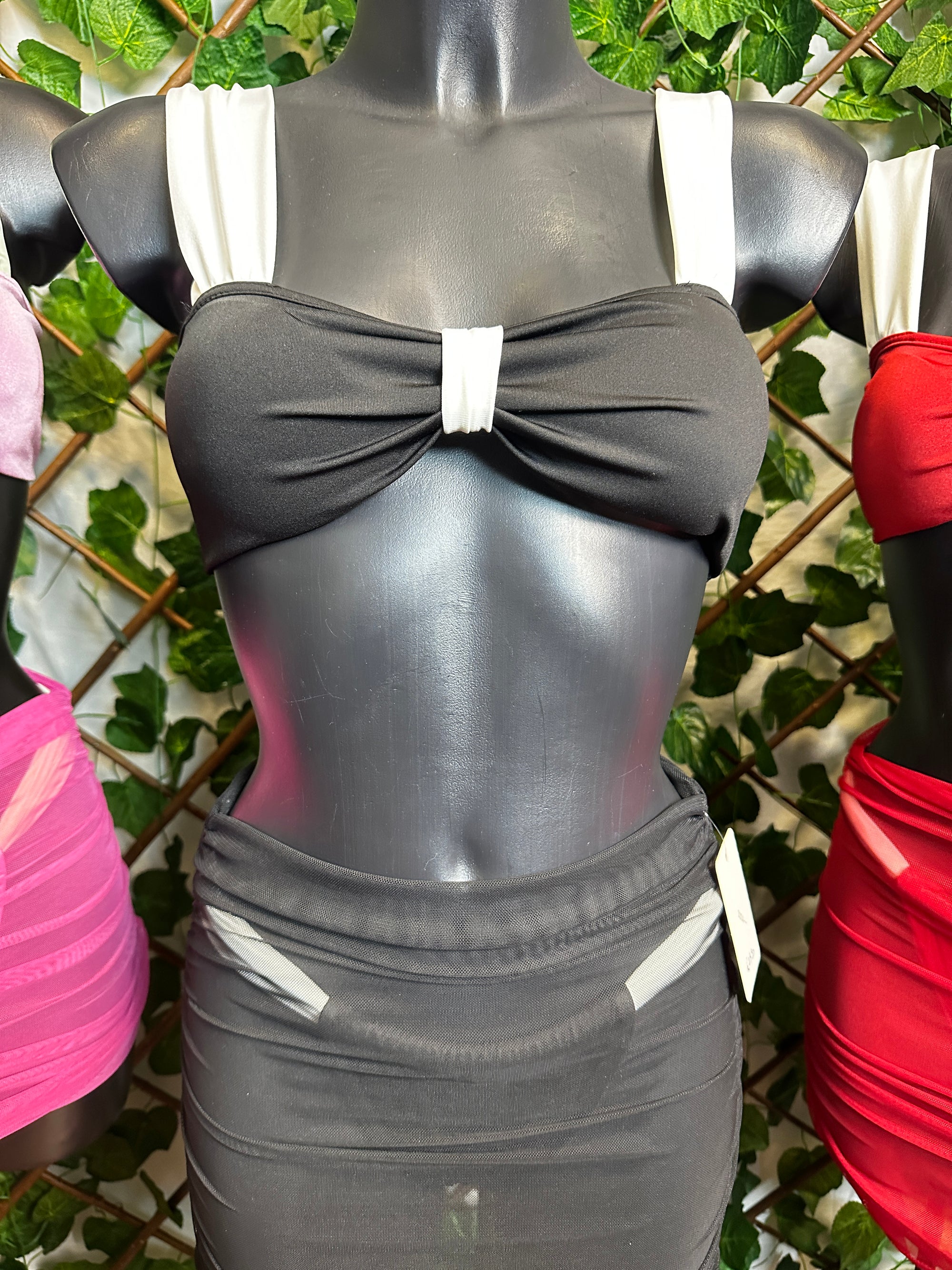 Costume a due colori