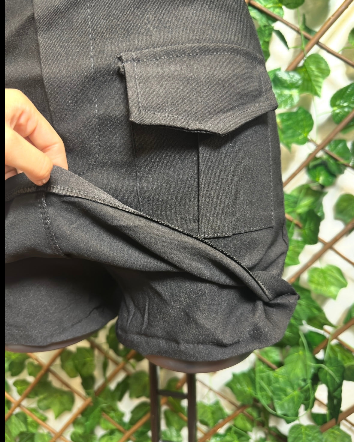 Vestito cargo senza spalline, con cintura sotto pantaloncino