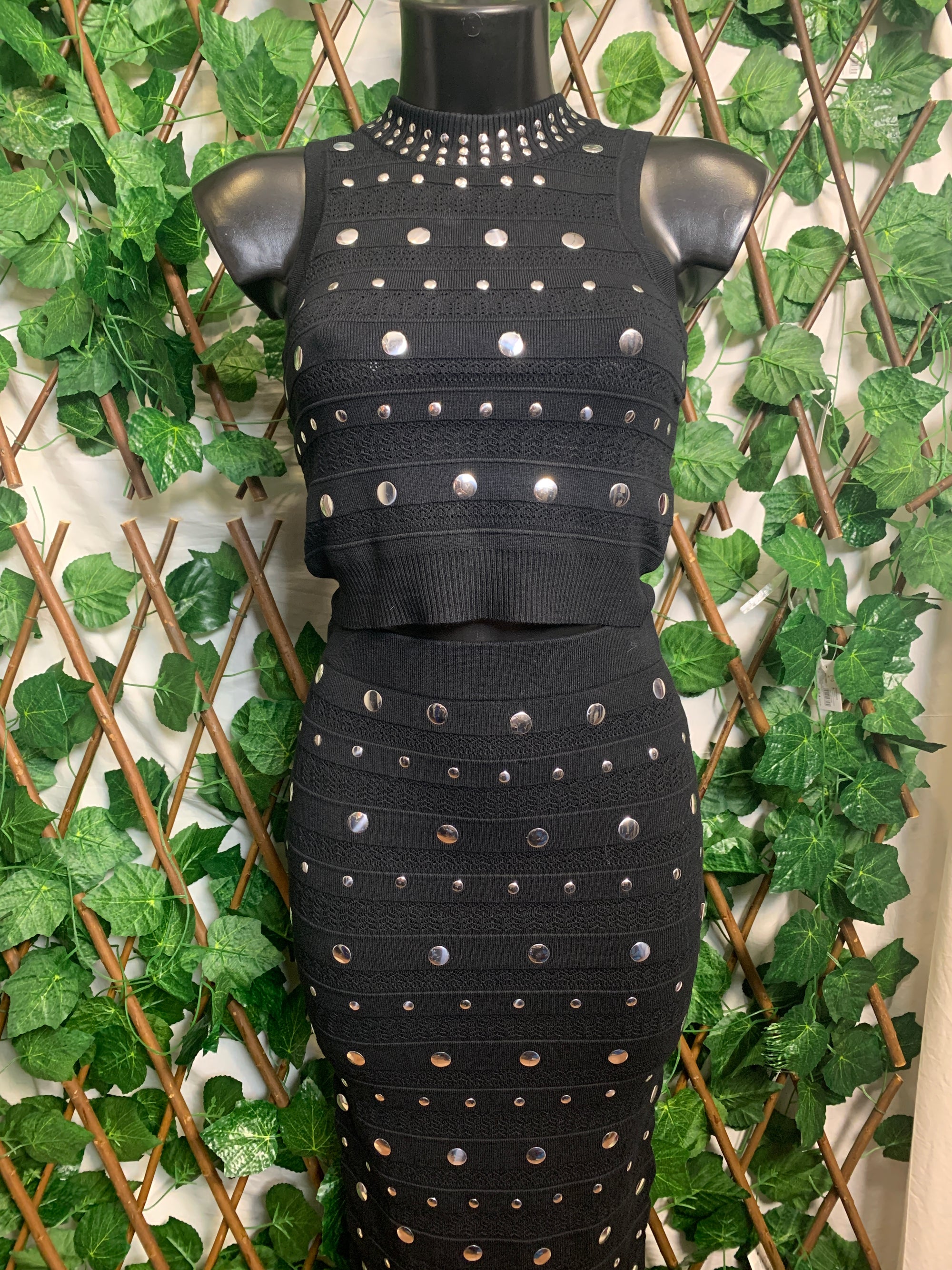 Long skirt set with studs