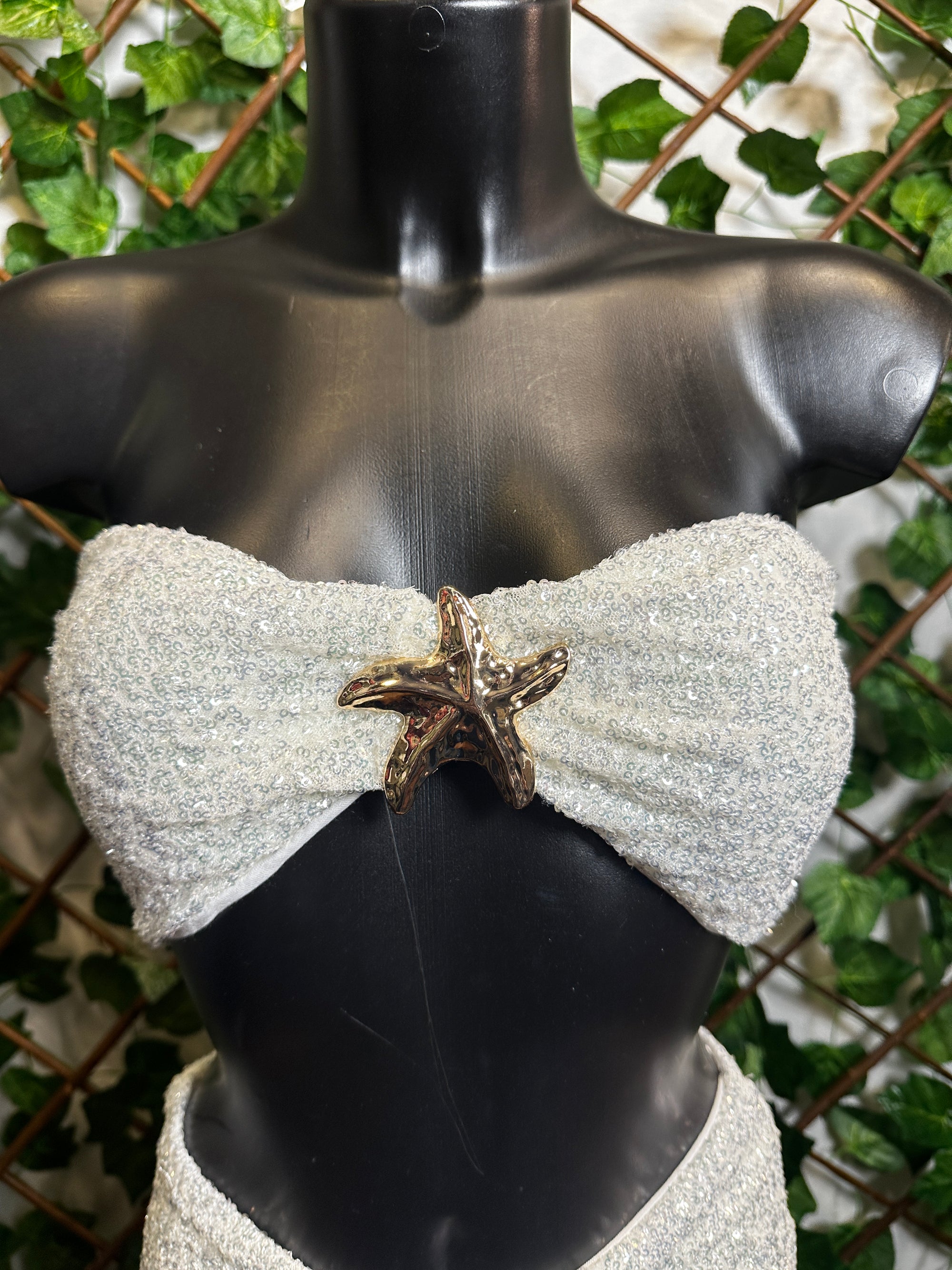Top con stella marina dorata + gonna con pantaloncini (in paillettes) | taglia unica