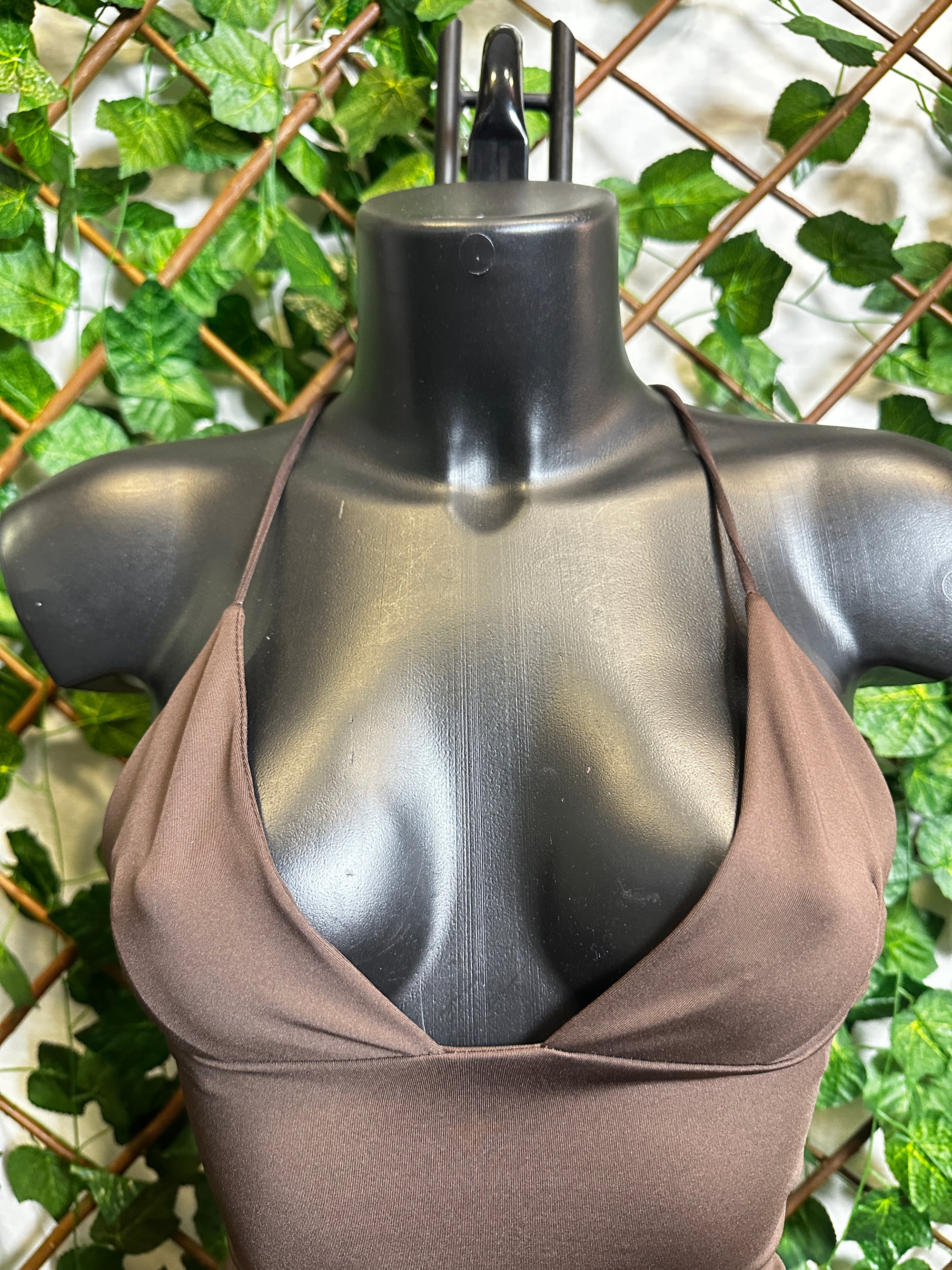 Vestito con farfalle dorate sulla schiena e scollatura profonda | taglia unica