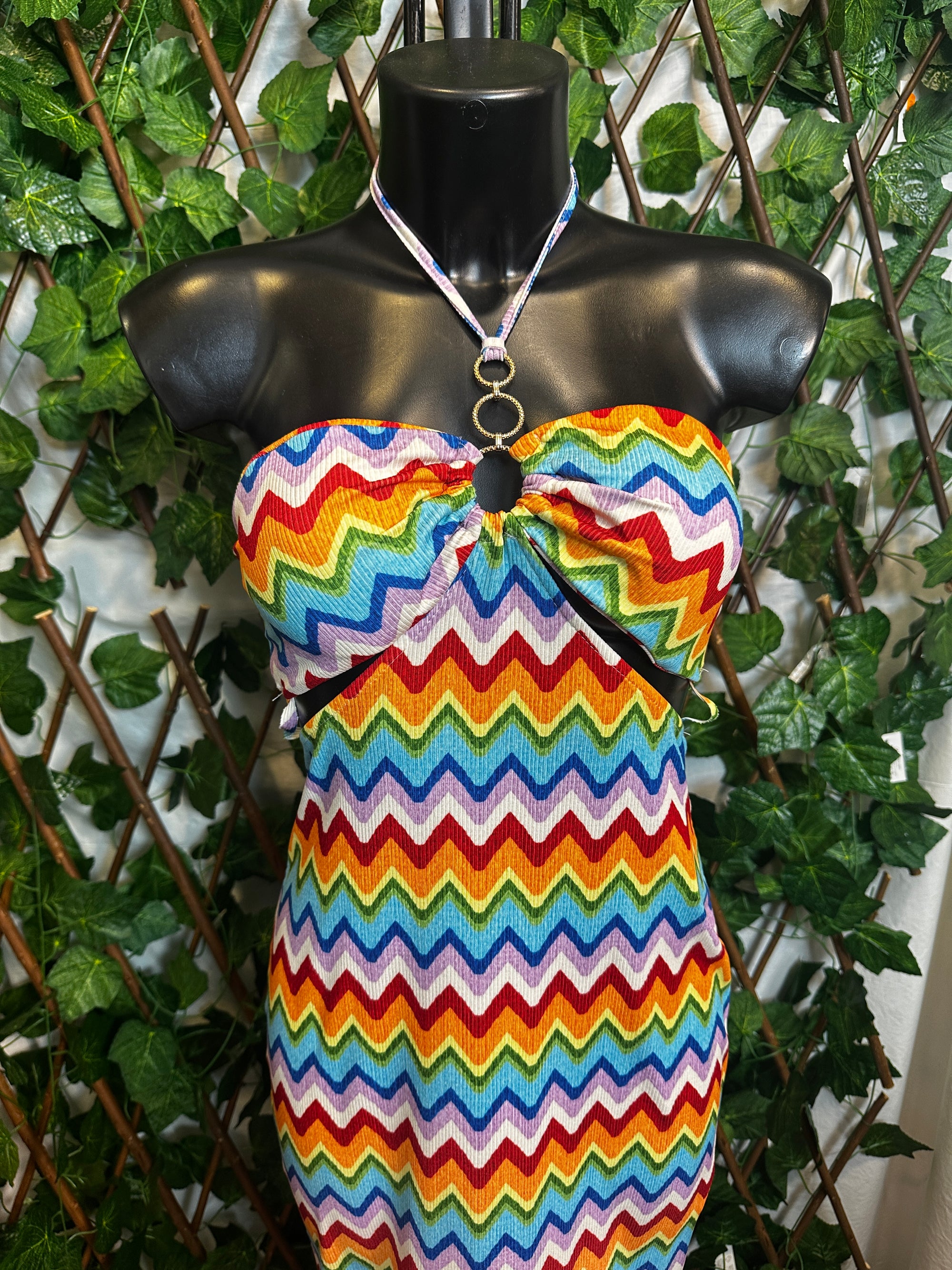Vestito estivo con dettaglio anelli, con Cut out sui lati | taglia unica