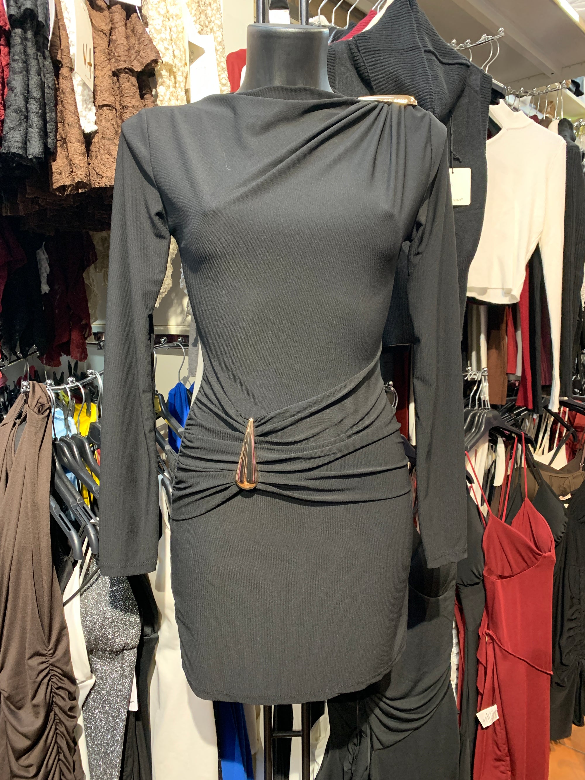 Vestito corto con dettaglio dorato