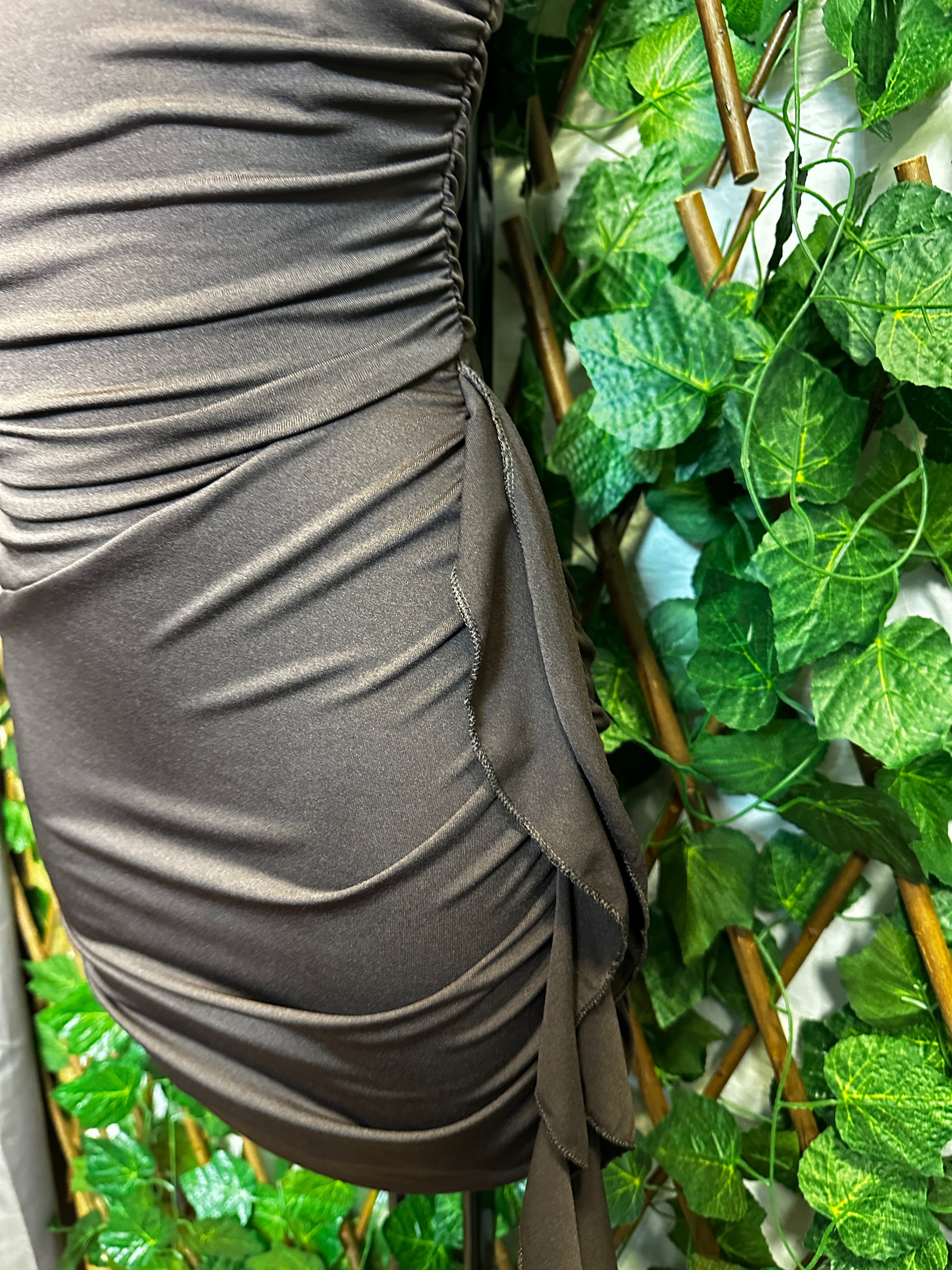 Vestito corto con cut out sul fianco e la striscia | taglia unica