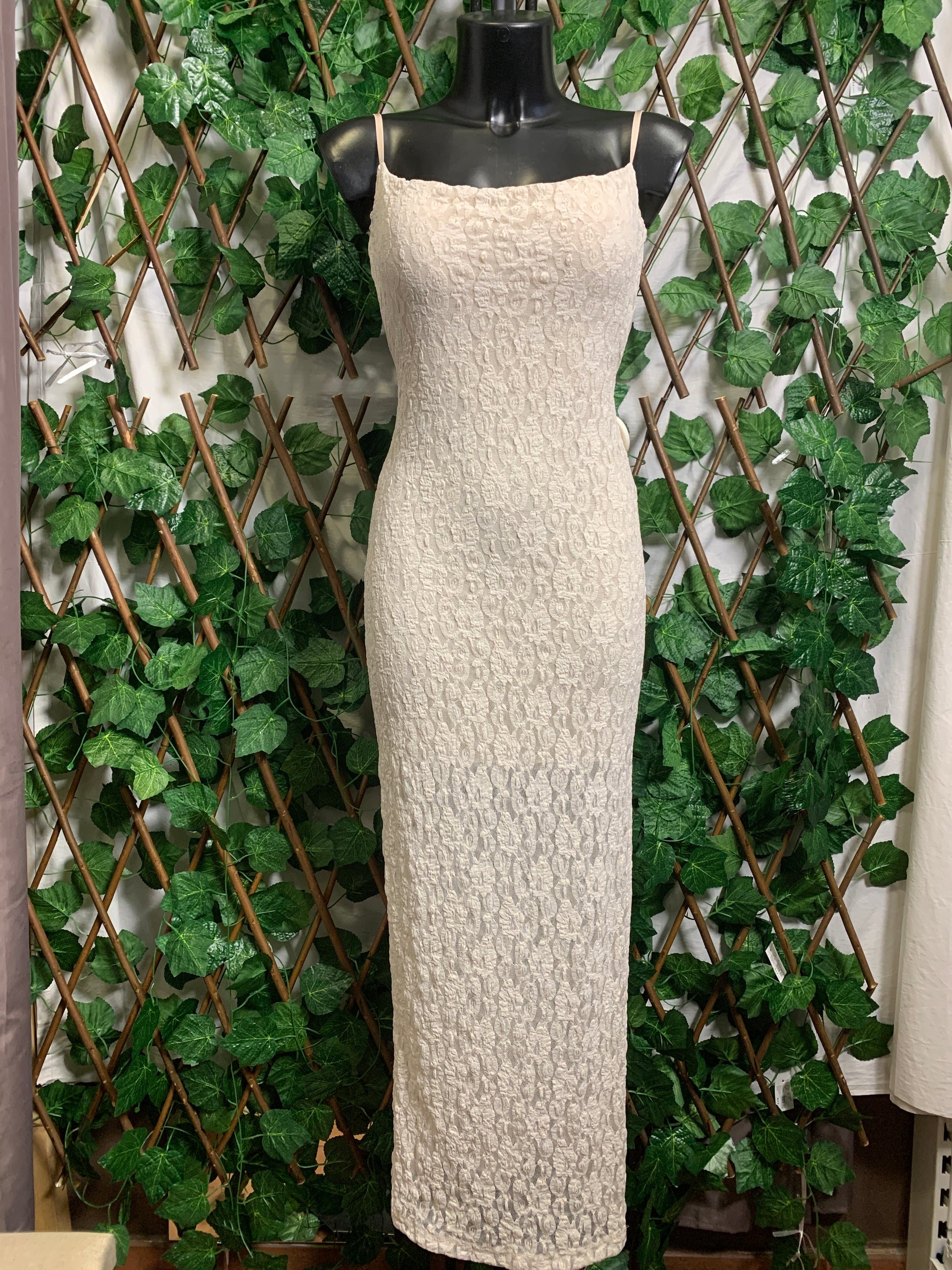 Vestito in crepe a schiena scoperta