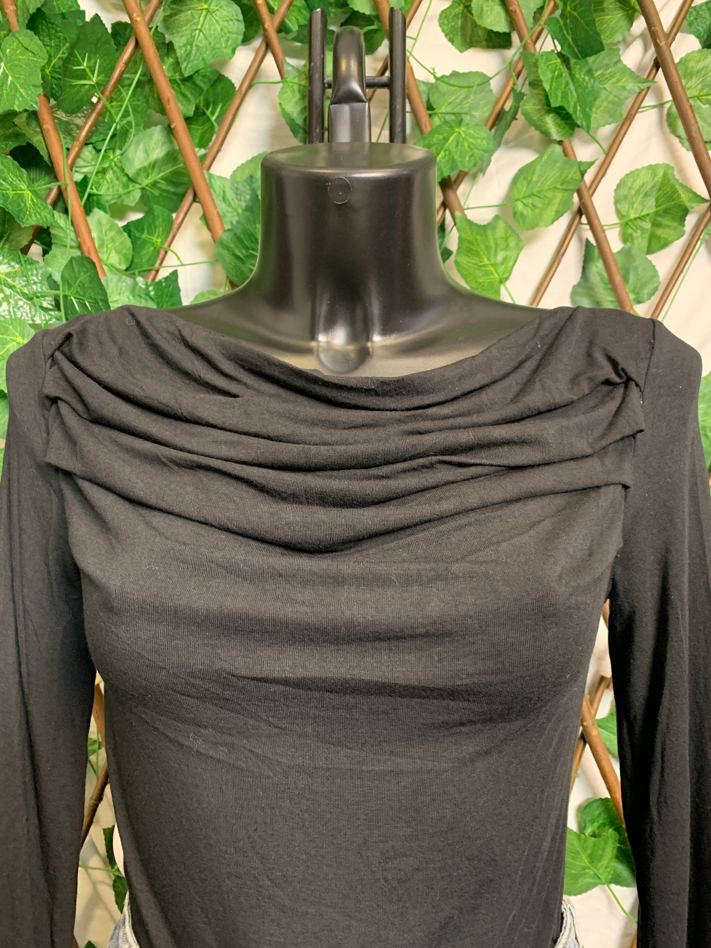 Sweater with ruffles