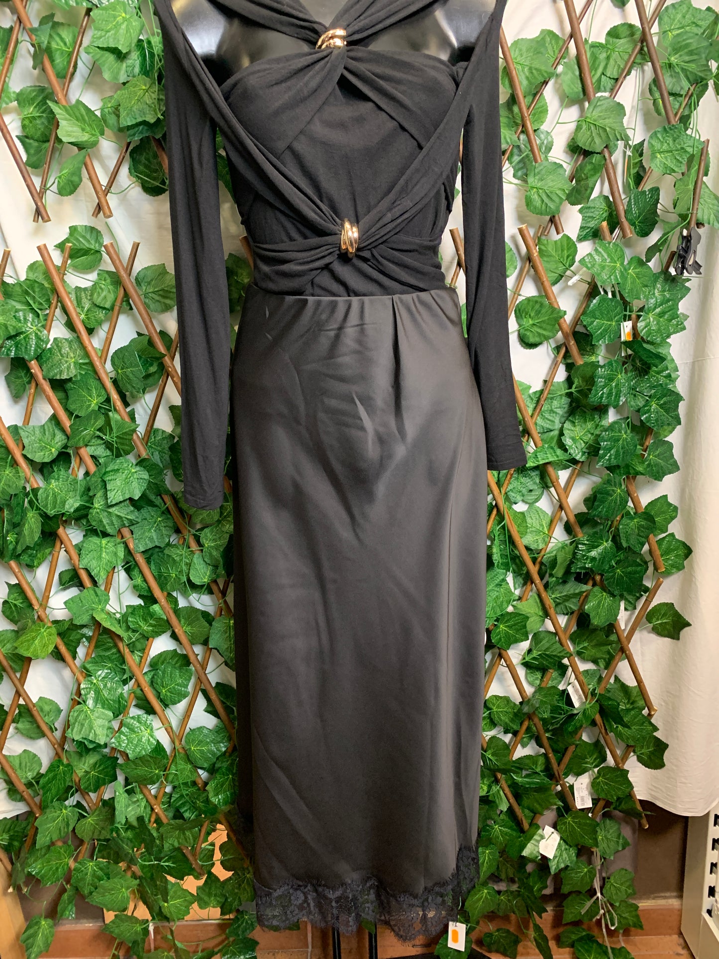 Gonna lunga con dettaglio pizzo