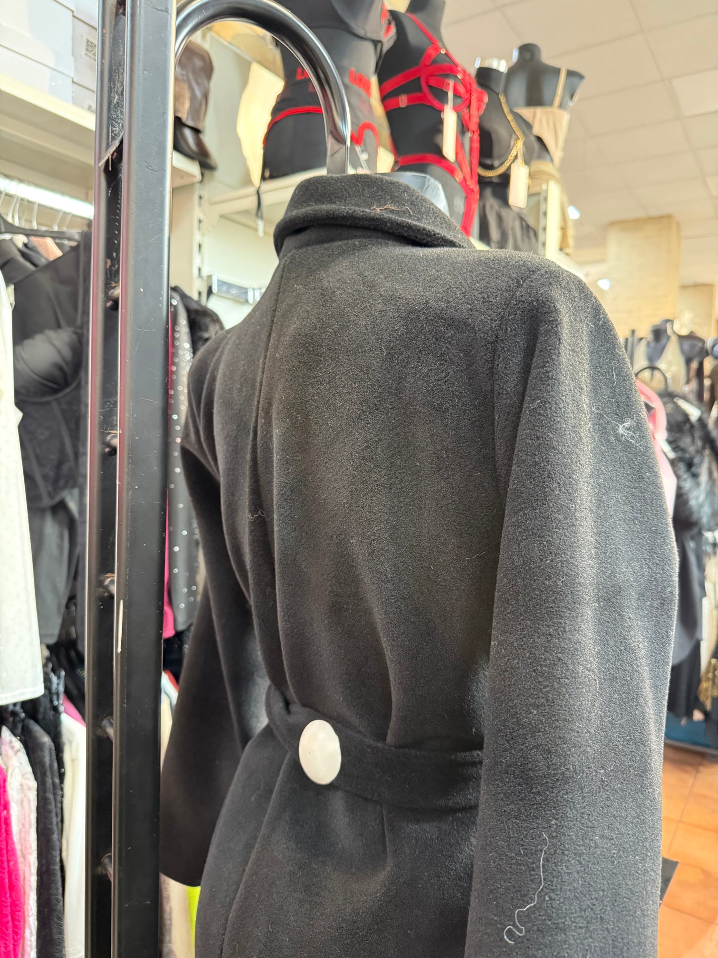 Cappotto lungo in pelliccia ecologica morbida – ABBRACCIO DI VELLUTO 🖤🤍