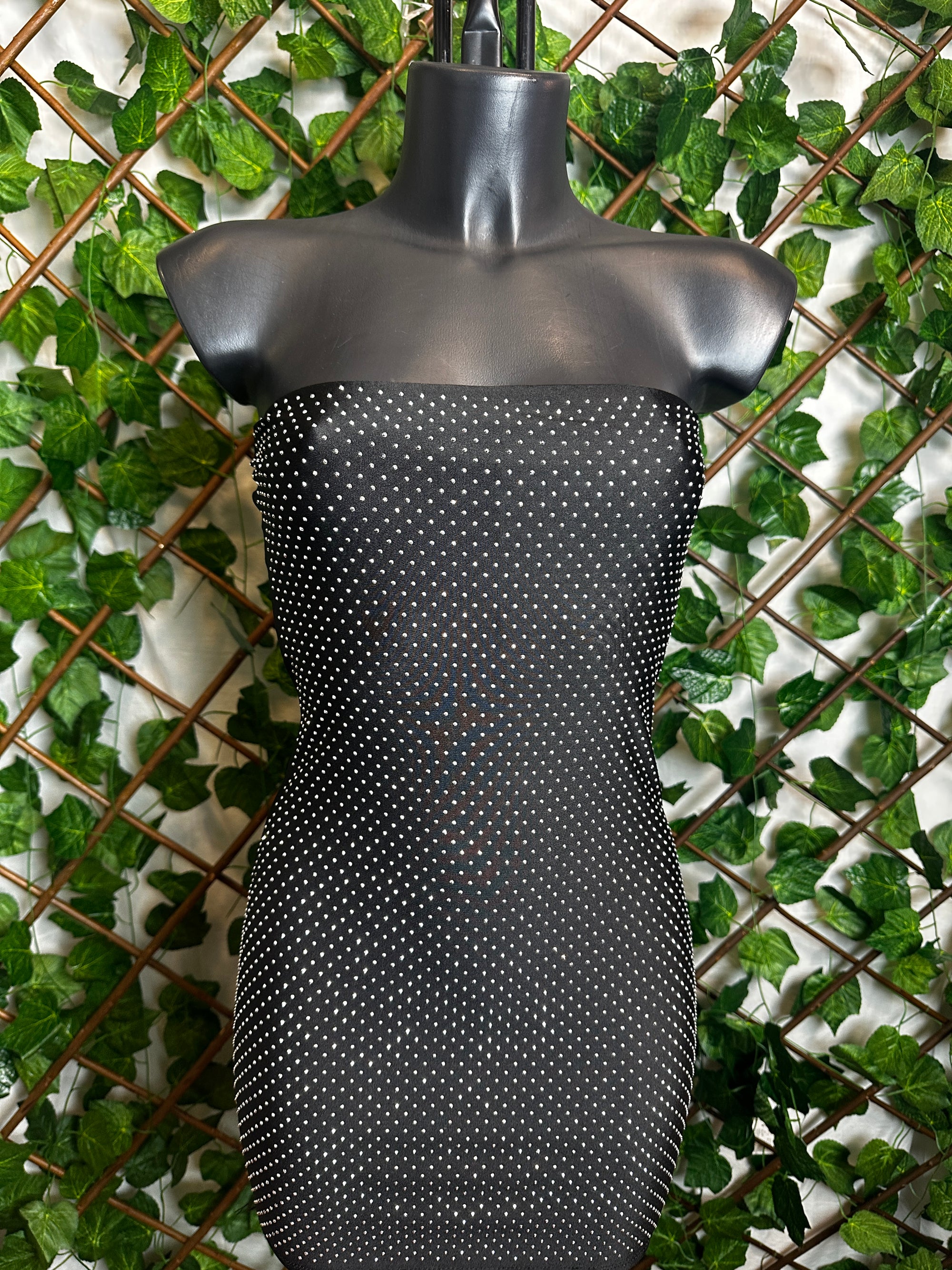 Abito corto con inserti in strass Nero