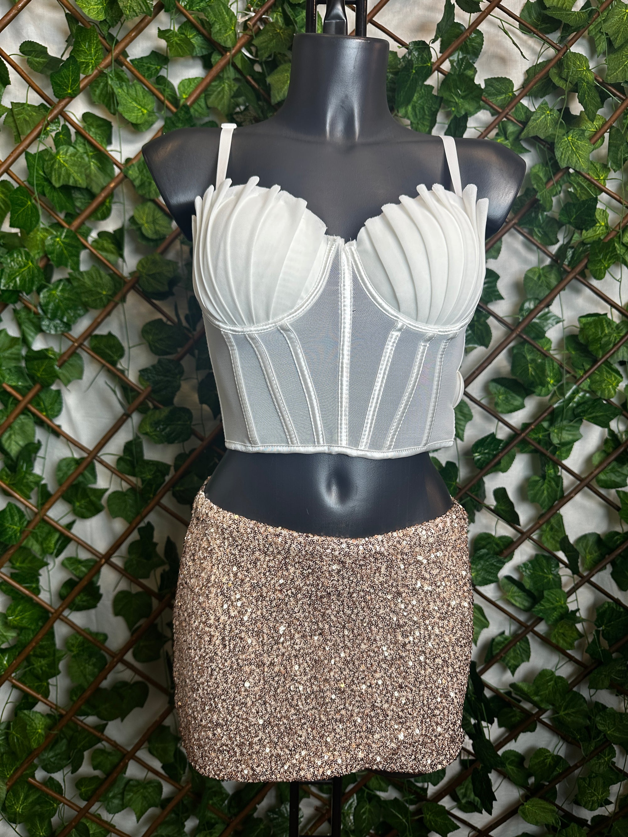 Top con stella marina dorata + gonna con pantaloncini (in paillettes) | taglia unica