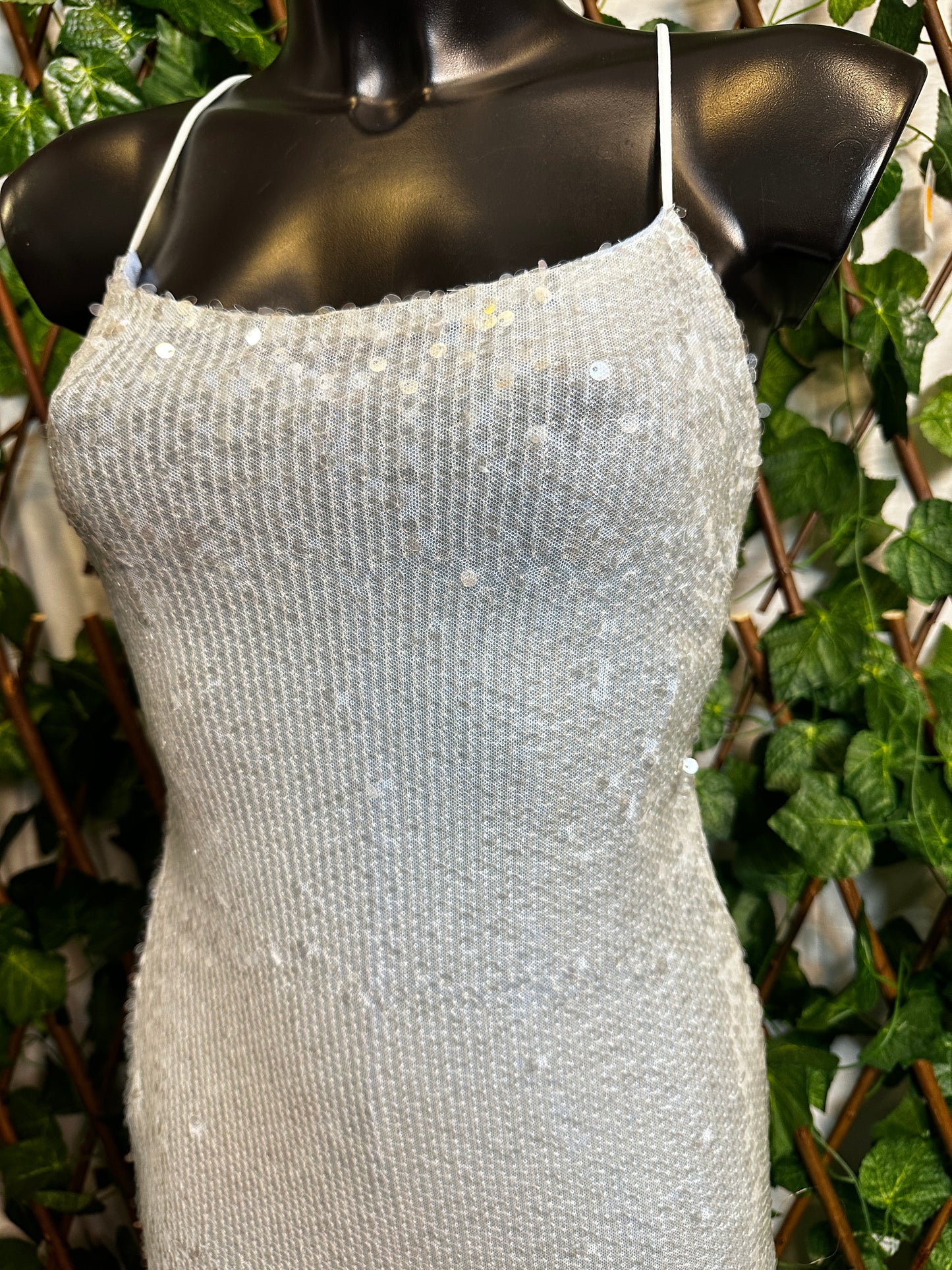 Vestito lungo in paillettes con la schiena scoperta | taglia unica