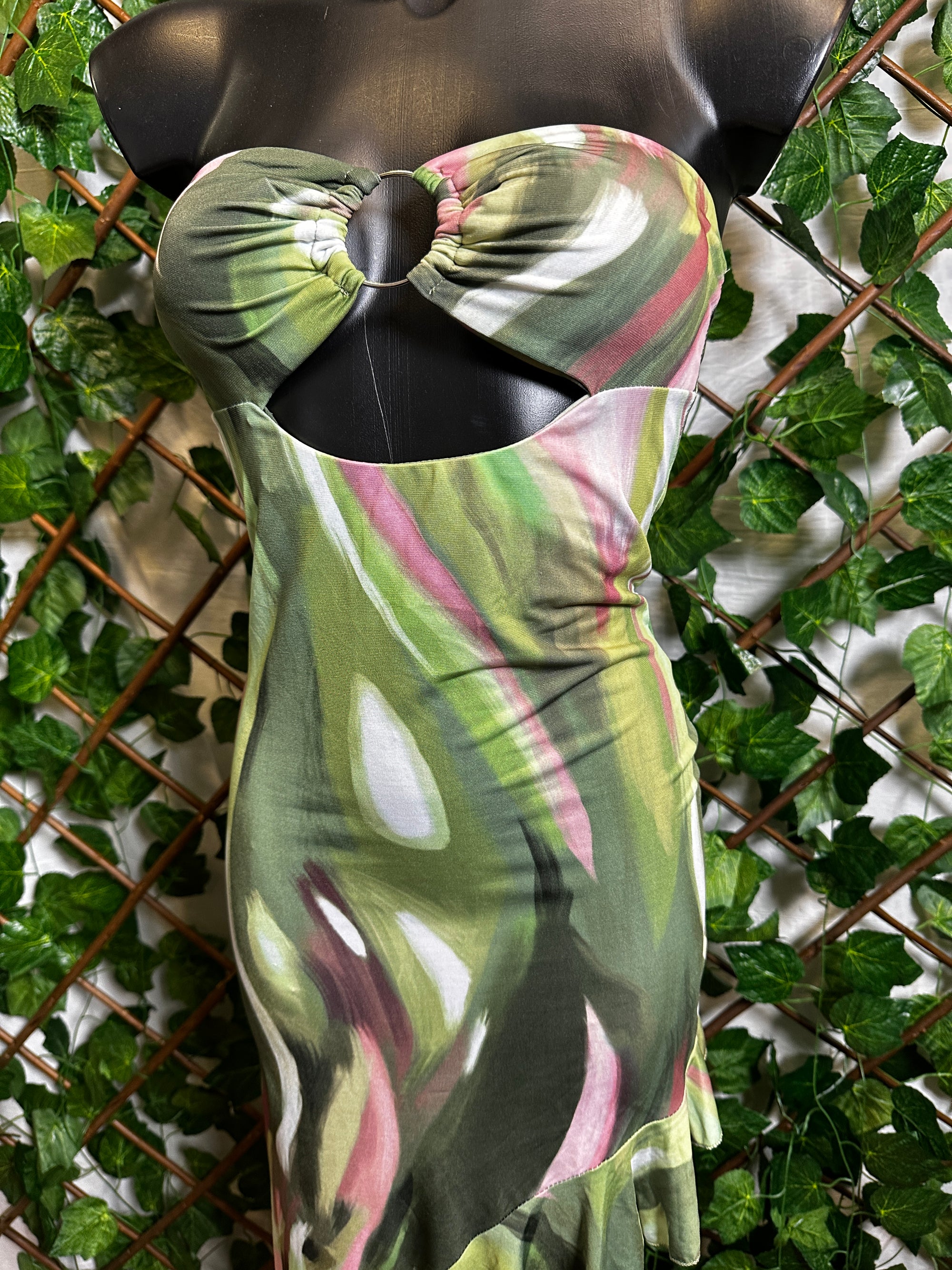 Vestito lungo elasticizzato con lo spacco diagonale | taglia unica