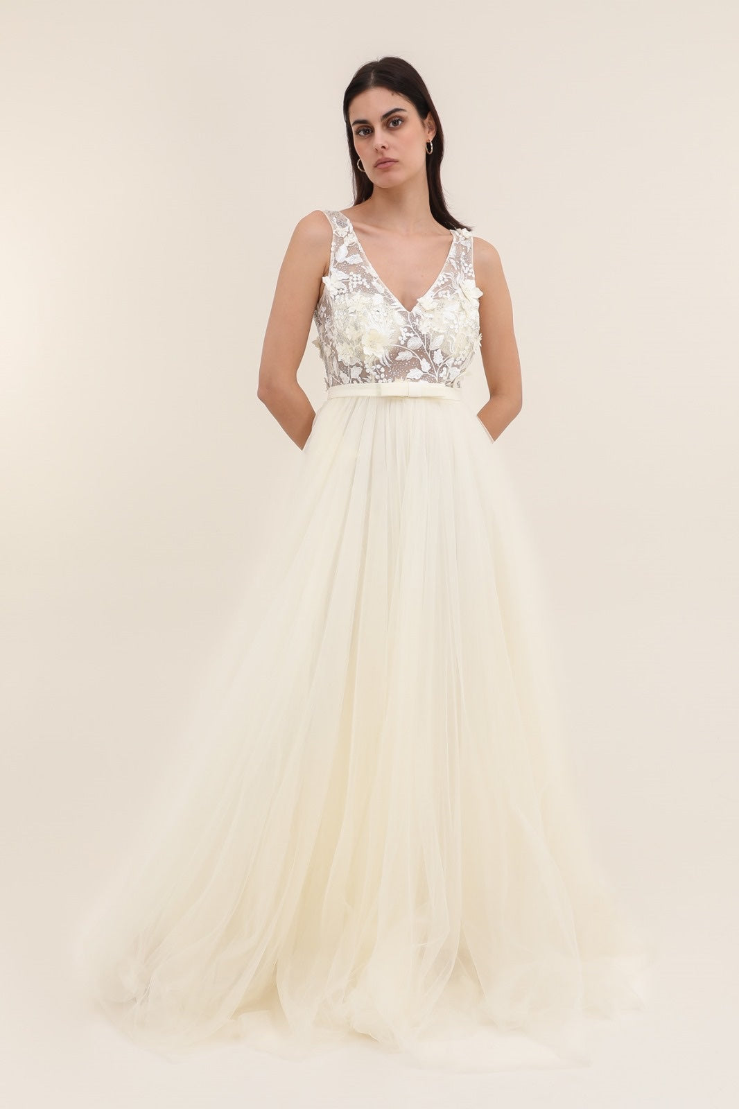 Vestito con fiore trasparente