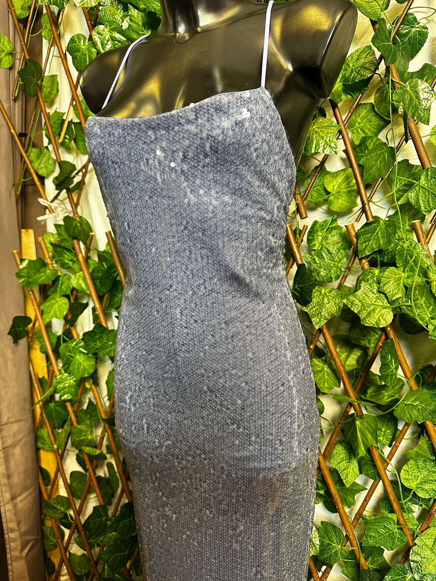 Vestito lungo in paillettes con la schiena scoperta | taglia unica