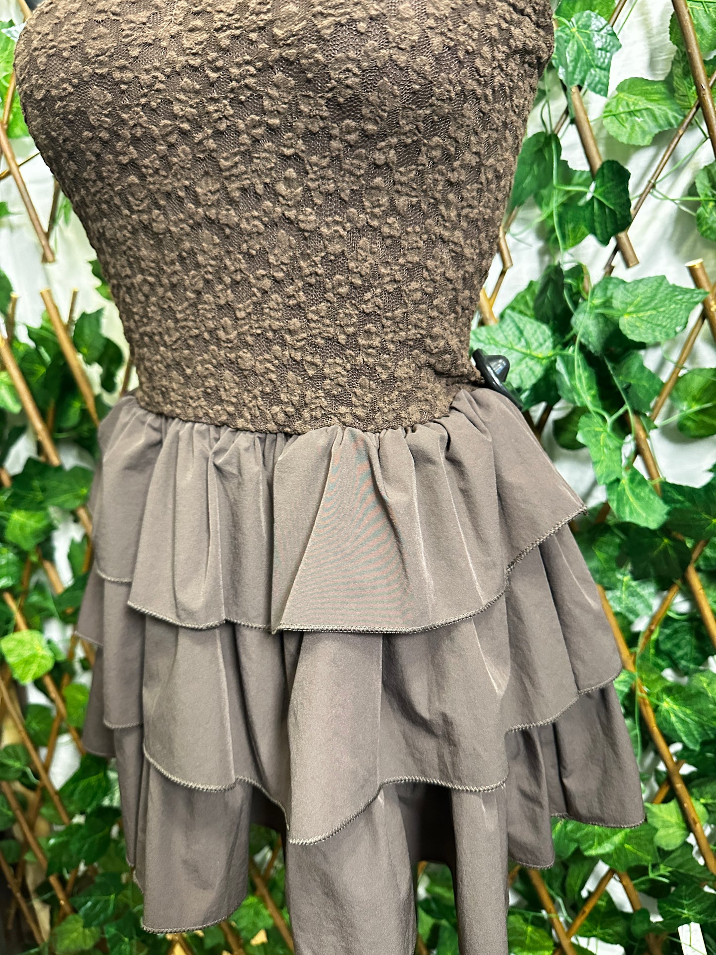 Crepe style: short dress with a flared skirt and adjustable straps | one size