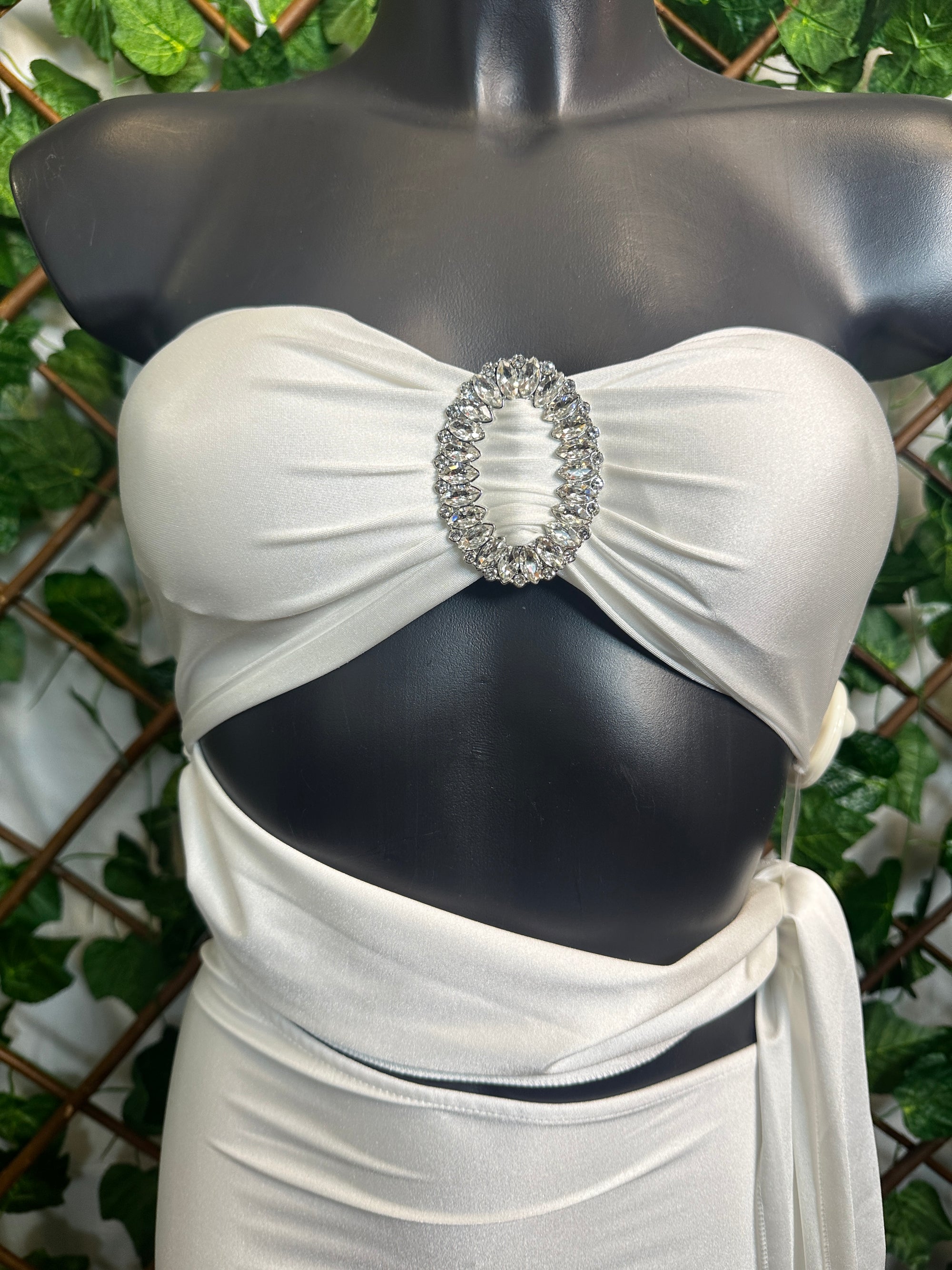 Vestito corto  con cerchio cristallizzato