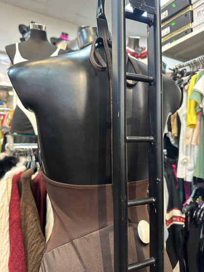 Abito Lungo Halter con Pizzo in Vita – DESIDERIO VELATO 🍷🖤