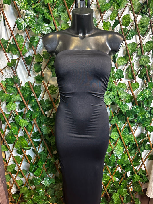 Vestito lungo semplice con spacco sul lato sinistro | taglia unica - BERLY MODA 