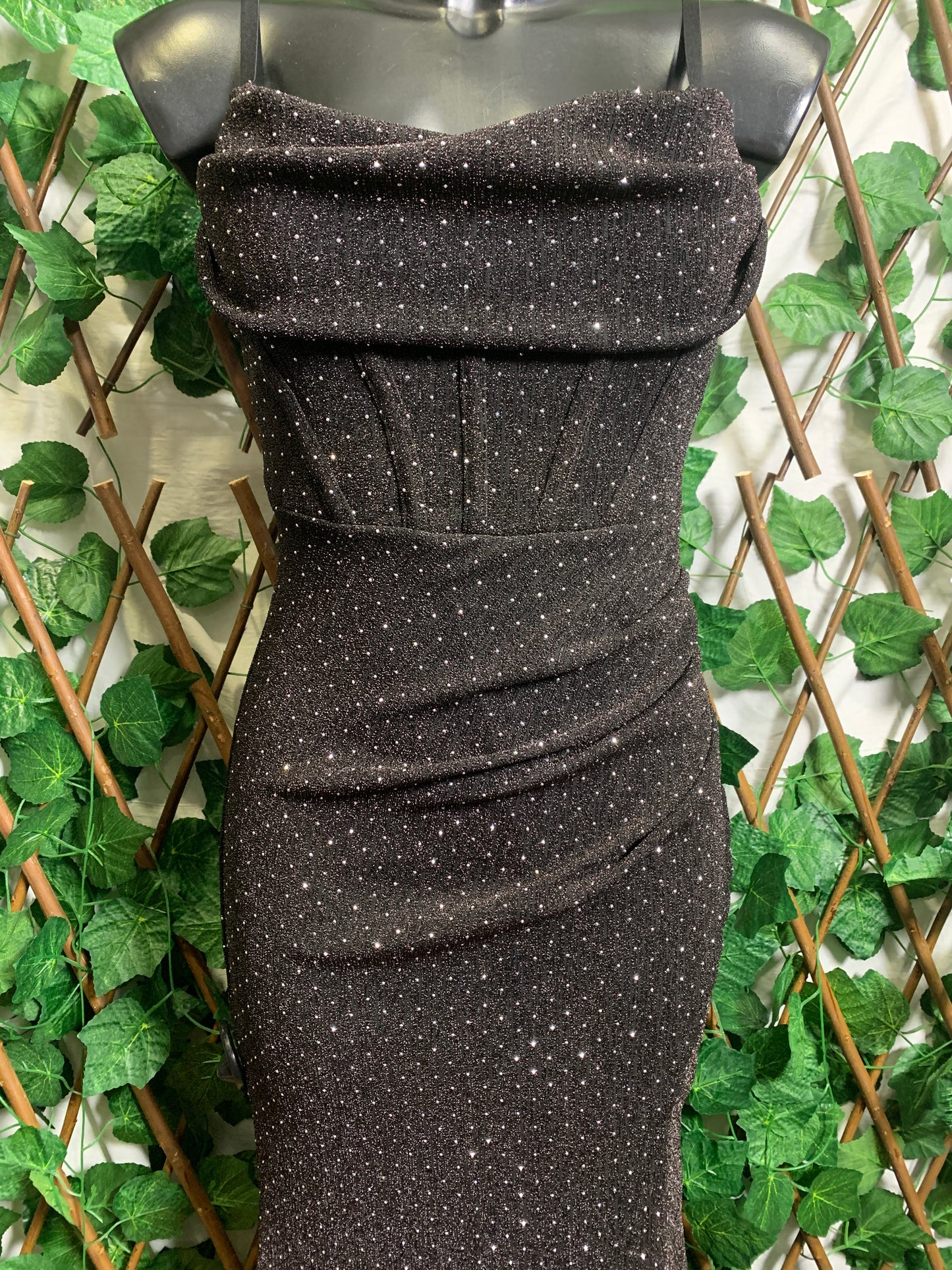 Vestito lungo elegante con brillantini